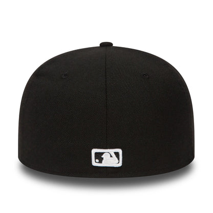 This is a LA Dodgers Essential Black 59FIFTY Cap 4