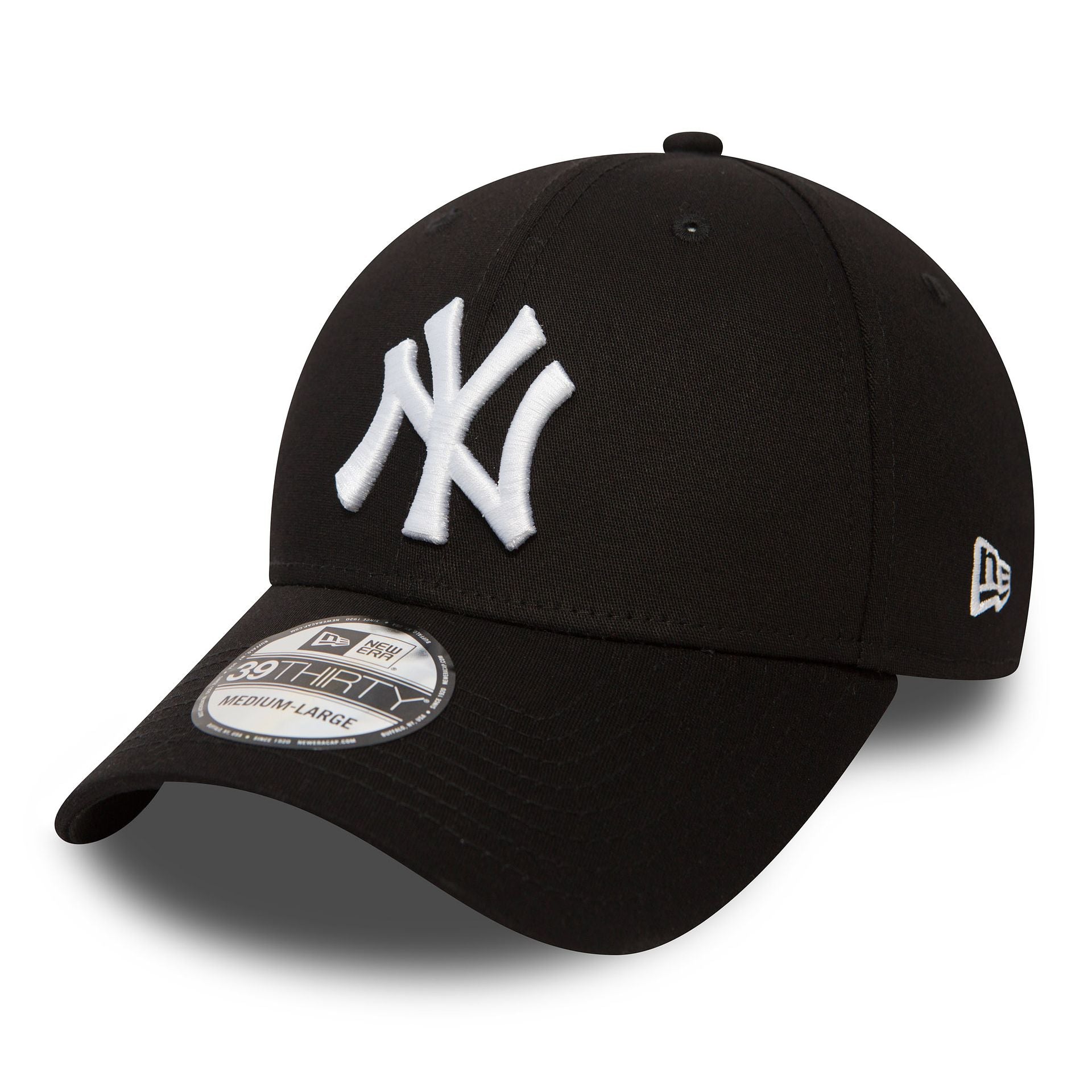 This is a New York Yankees Classic Black 39THIRTY Cap 1