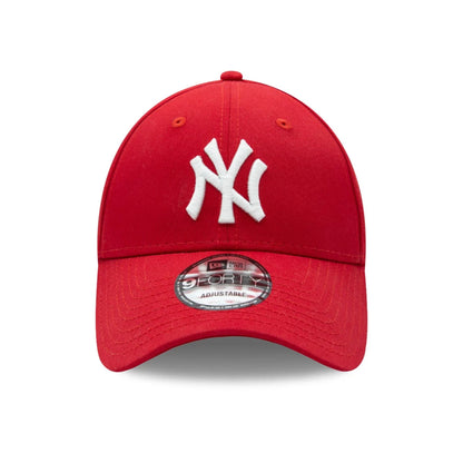 This is a New York Yankees Essential Red 9FORTY Cap 2