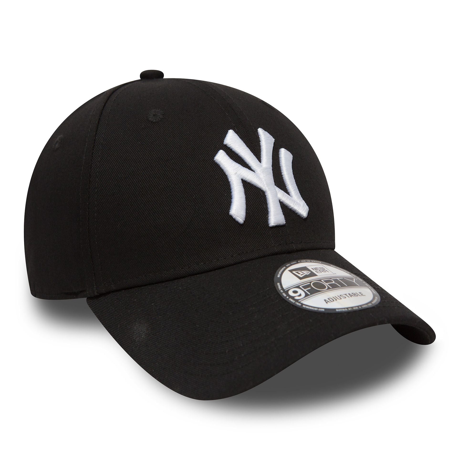 This is a New York Yankees Essential Black 9FORTY Cap 3