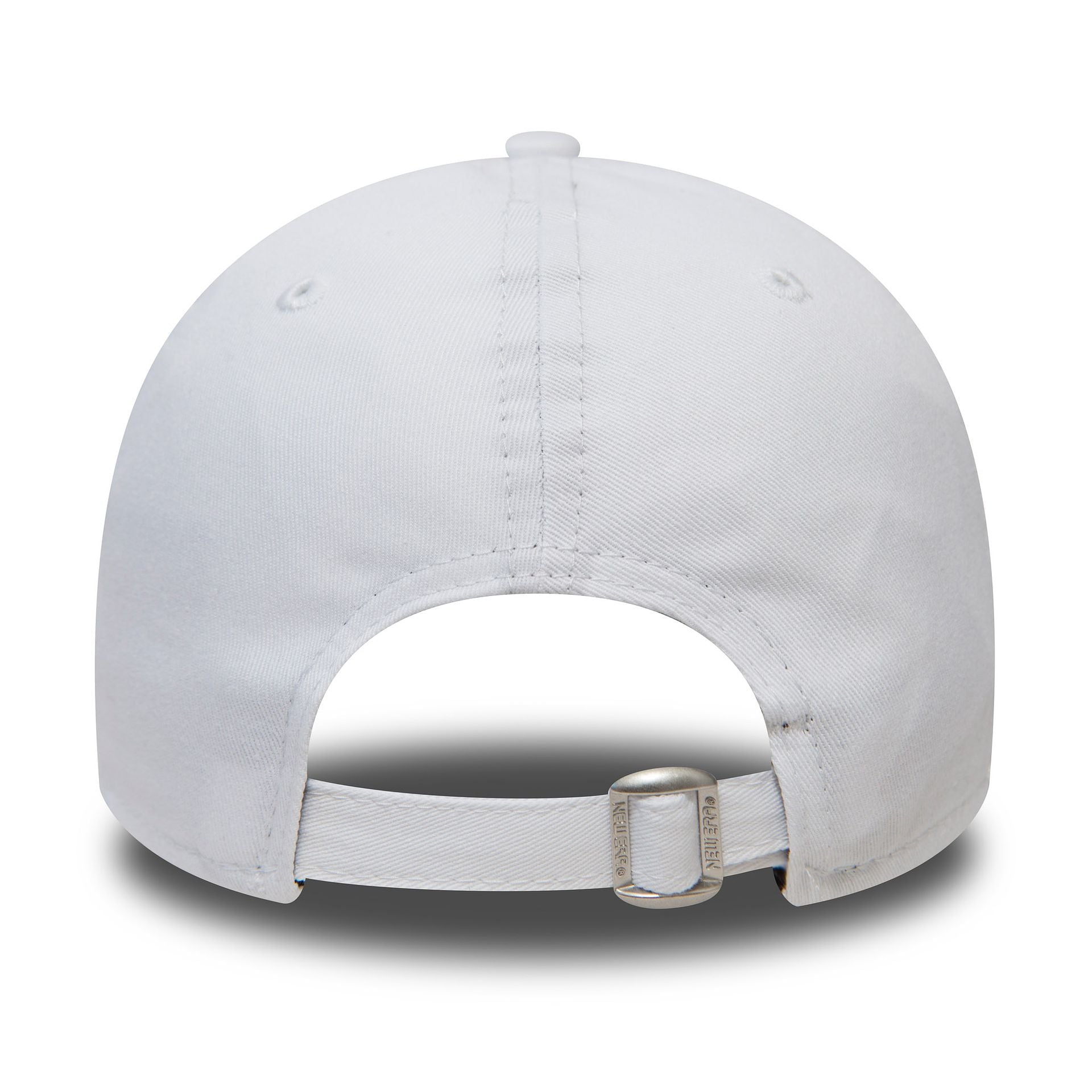 This is a New York Yankees Essential White 9FORTY Cap 2