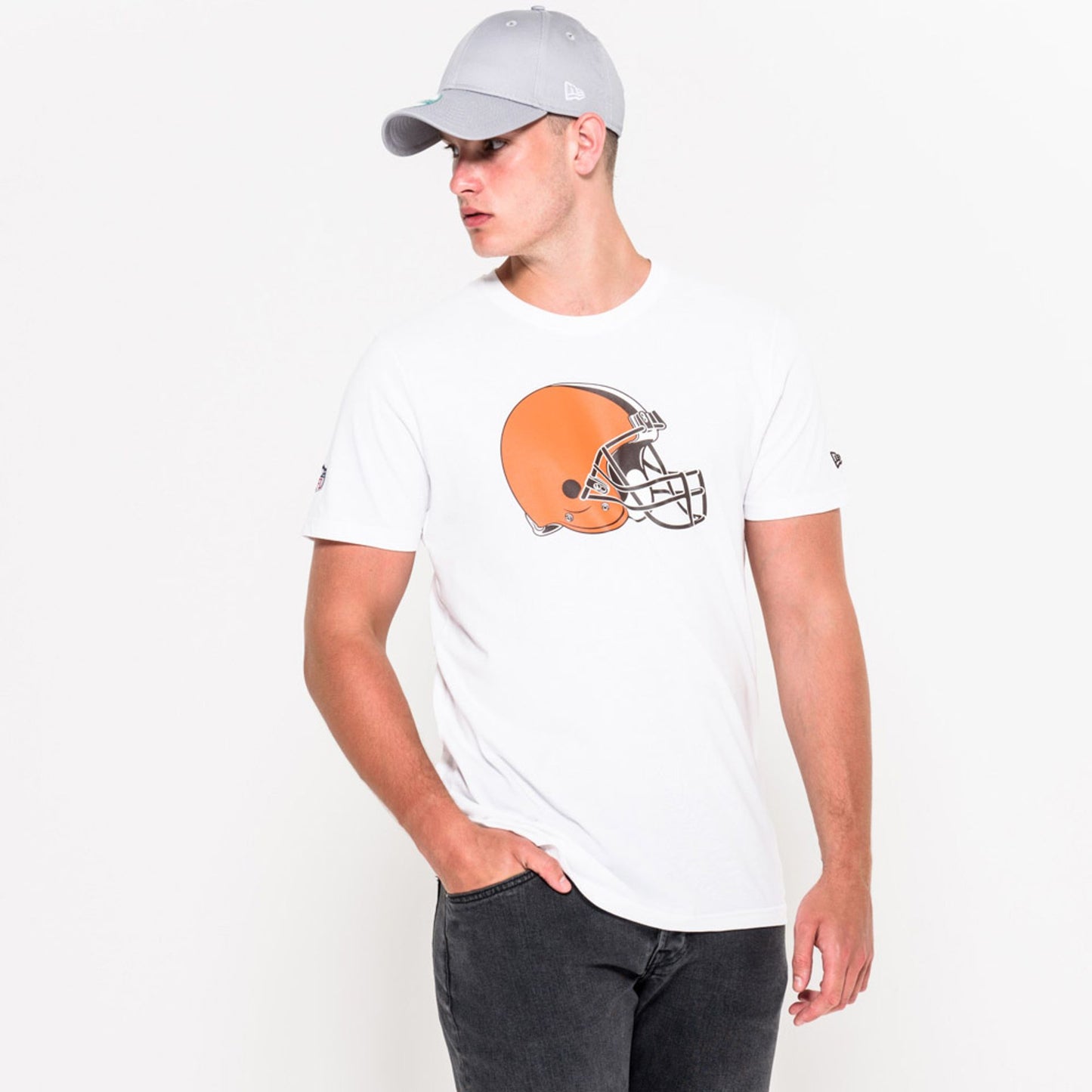 The Male model is wearing Cleveland Browns NFL Team Logo White T-Shirt 1