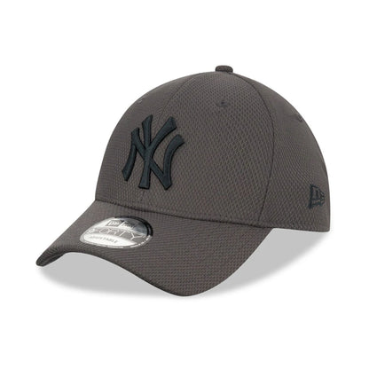 This is a New York Yankees Grey 9FORTY Cap 1