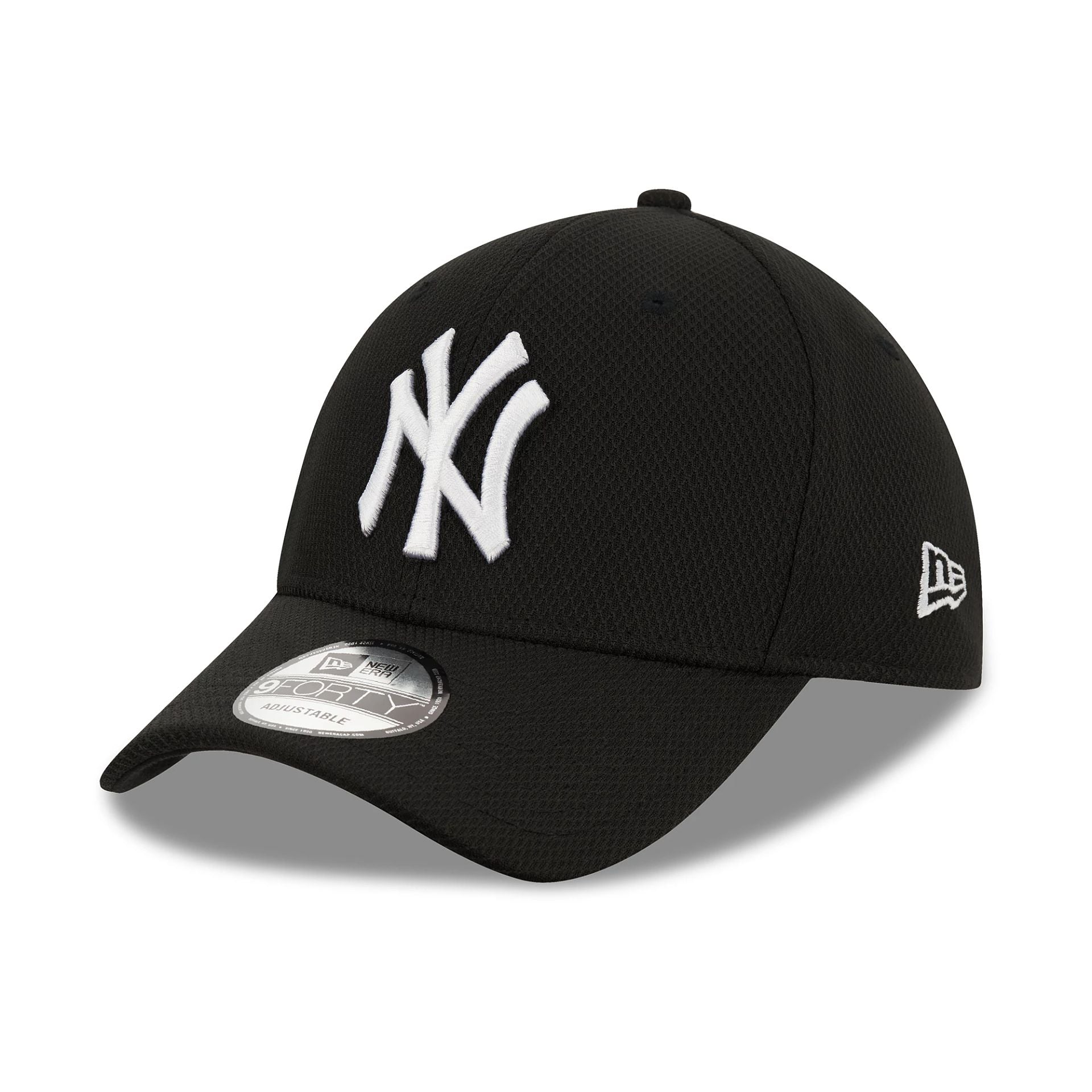 This is a New York Yankees Black 9FORTY Cap 1