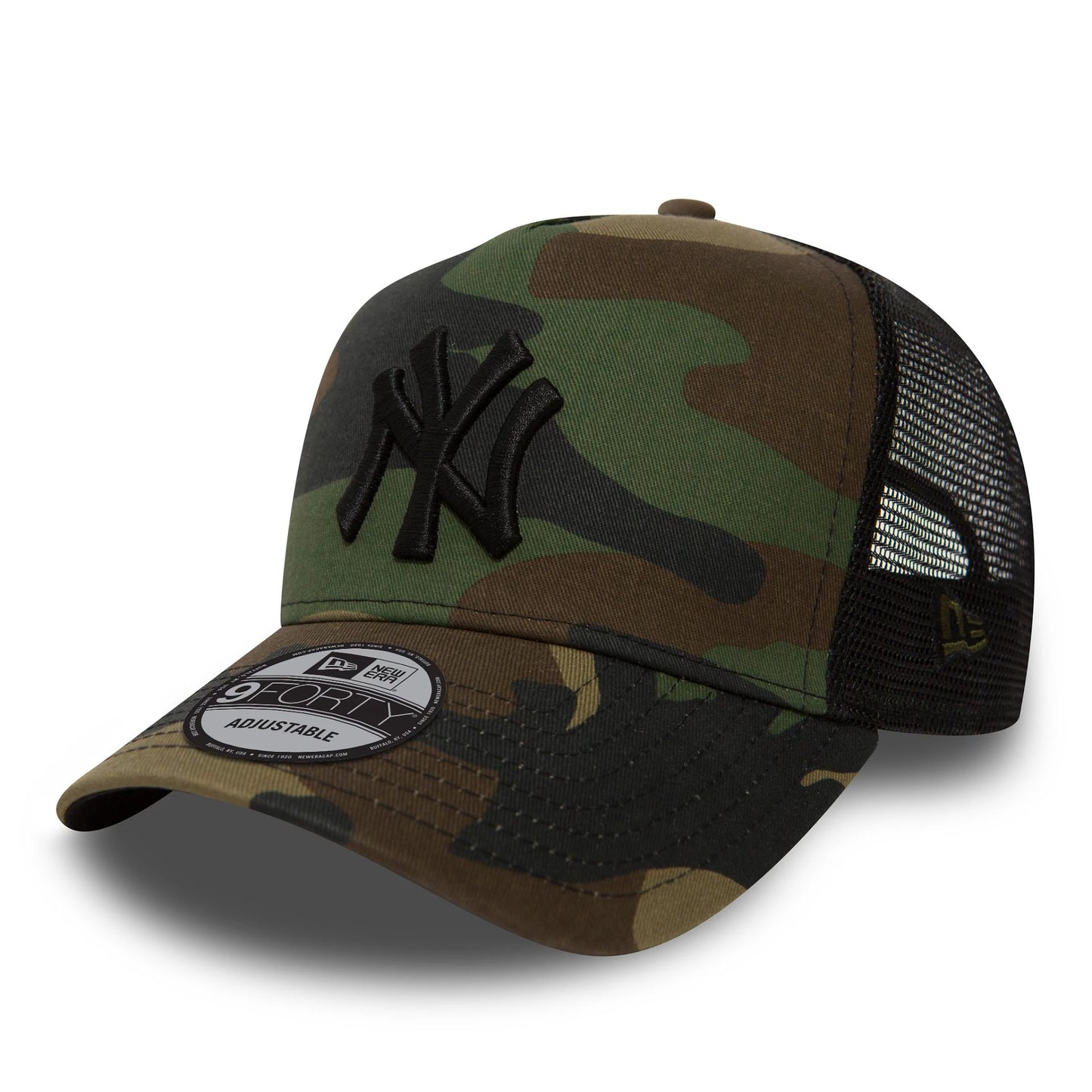 This is a New York Yankees Kids Camo 9FORTY Trucker Cap 1