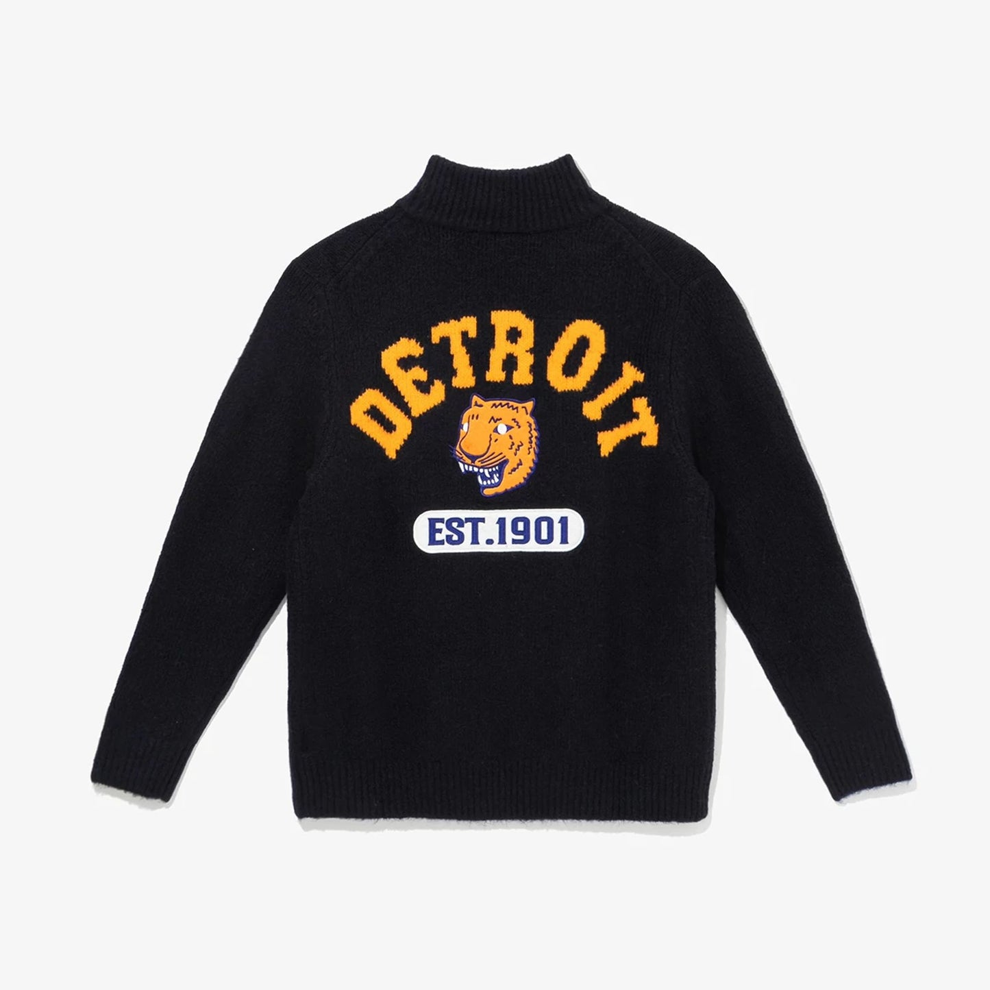 The Male model is wearing Detroit Tigers League MLB New Era Korea Navy 1/4 Zip Neck Sweatshirt 2