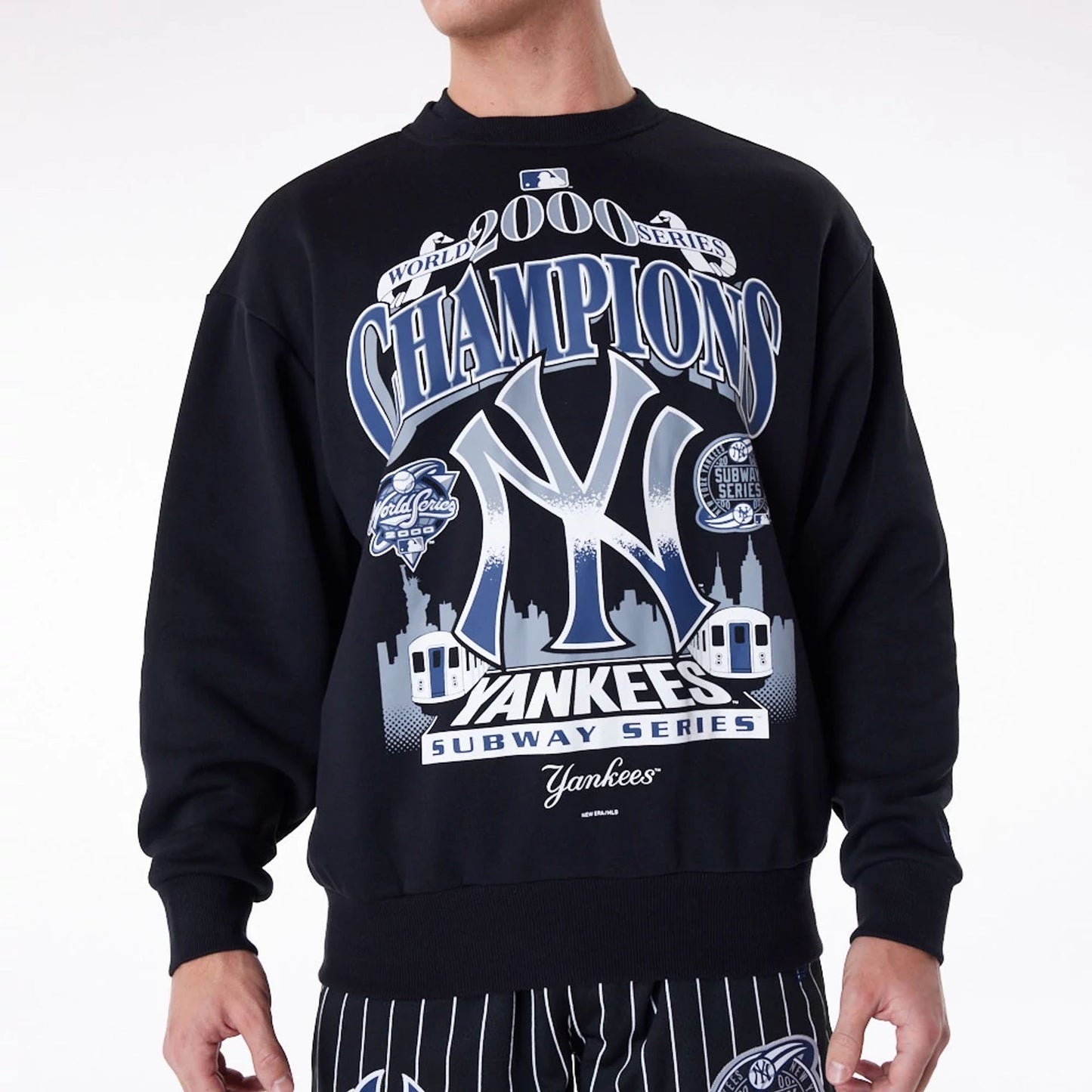 The Male model is wearing New York Yankees New Era Australia Black Oversized Sweater 4