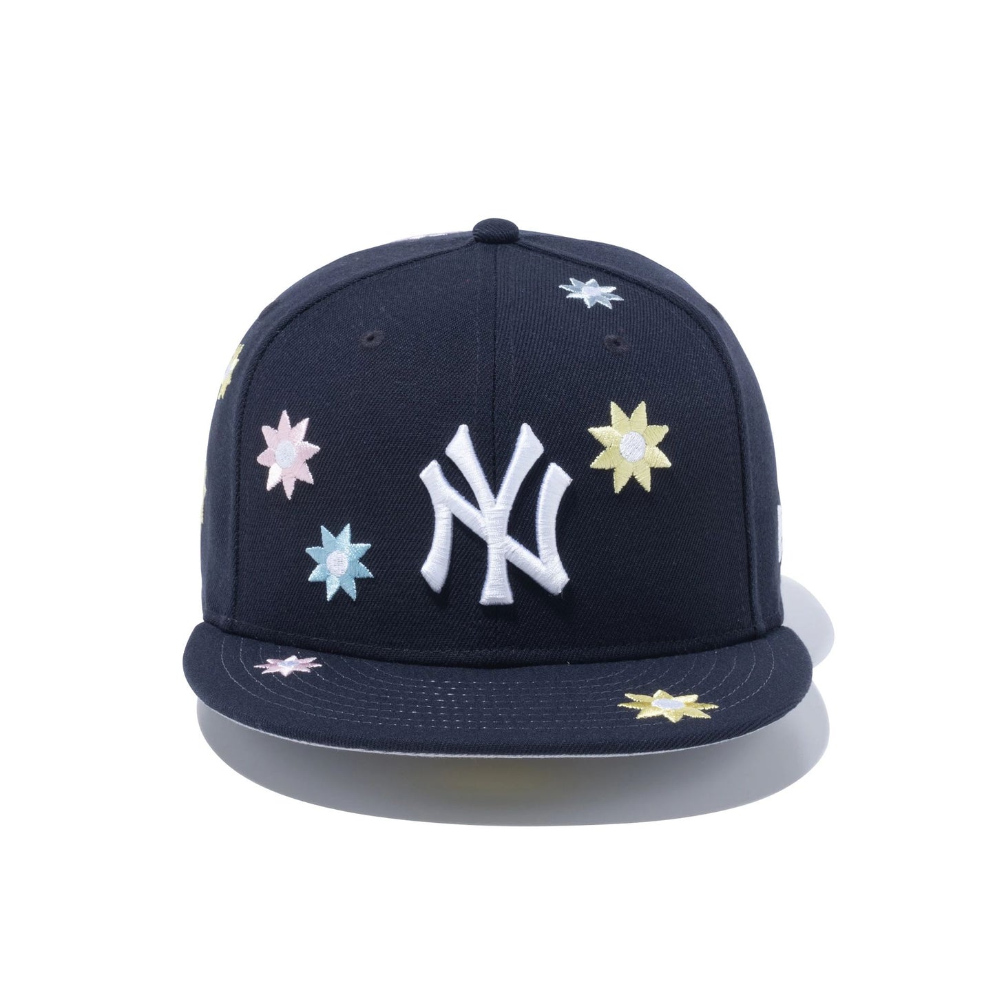 This is a New York Yankees Flower Embroidery New Era Japan Navy 59FIFTY Fitted Cap 2