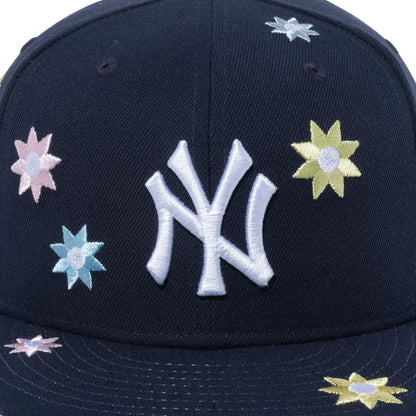 This is a New York Yankees Flower Embroidery New Era Japan Navy 59FIFTY Fitted Cap 7