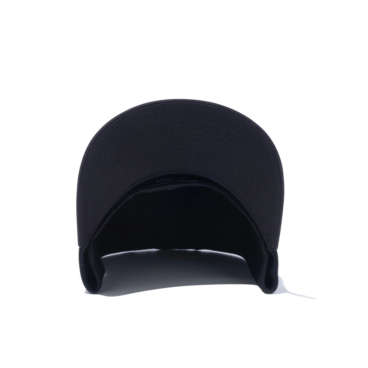 This is a New Era Japan Classic Logo Black 39THIRTY Stretch Fit Cap 6