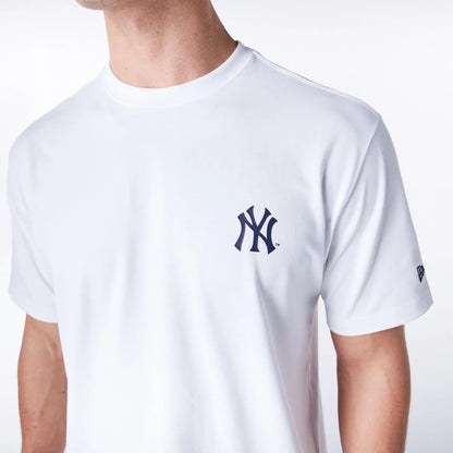 The Male model is wearing New York Yankees MLB Flower New Era Korea White T-Shirt 6