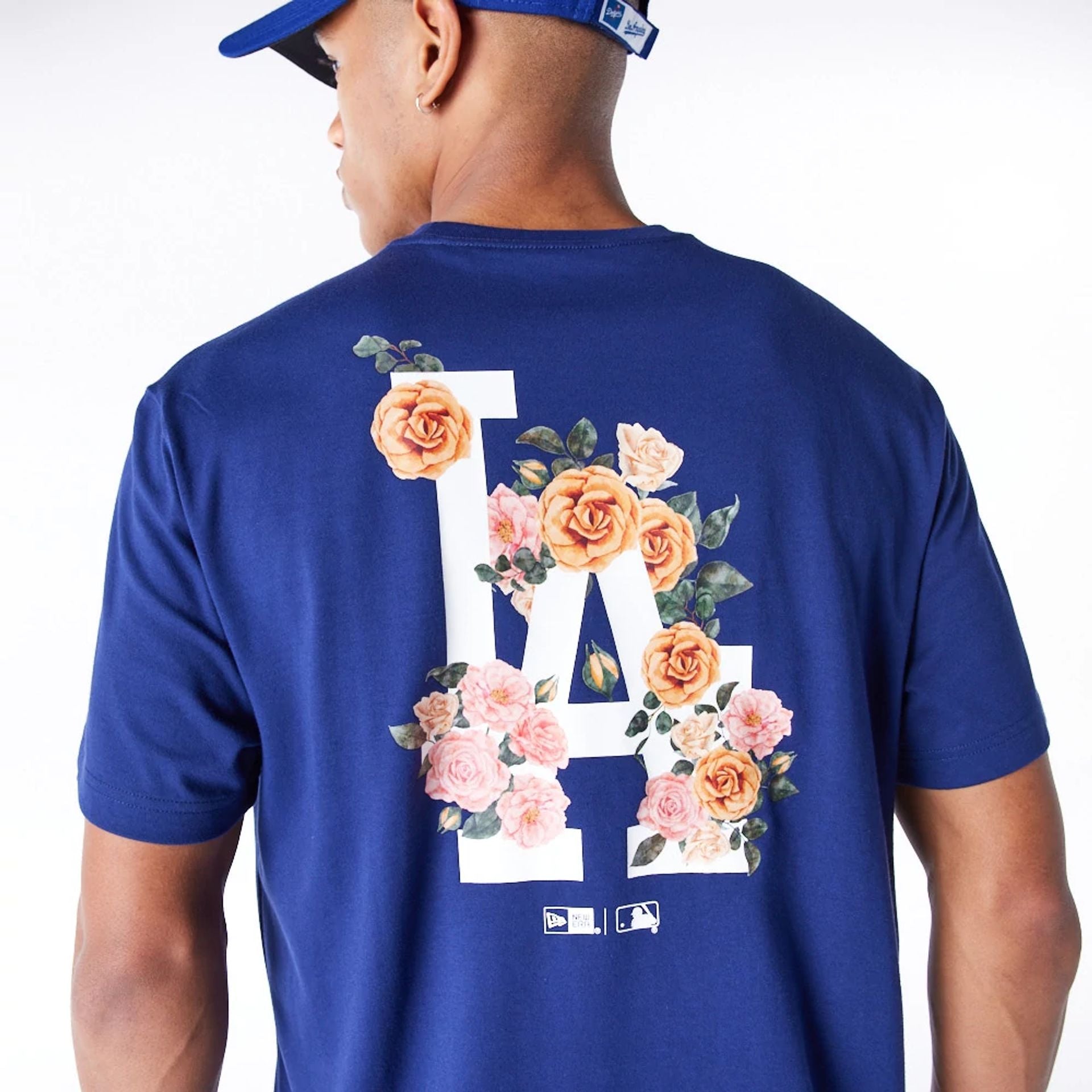 The Male model is wearing LA Dodgers MLB Flower New Era Korea Blue T-Shirt 5