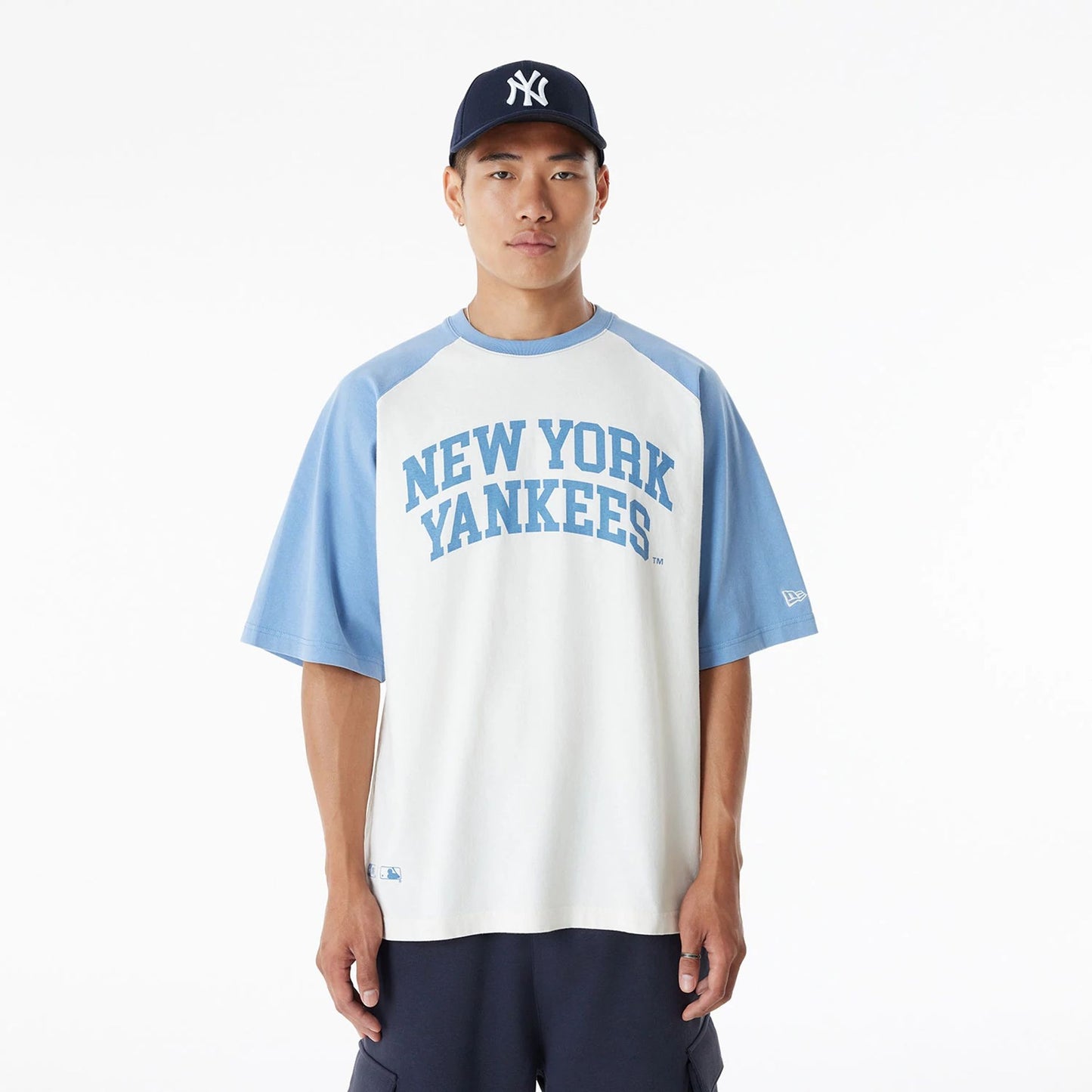 The Male model is wearing New York Yankees MLB Arch White T-Shirt 1