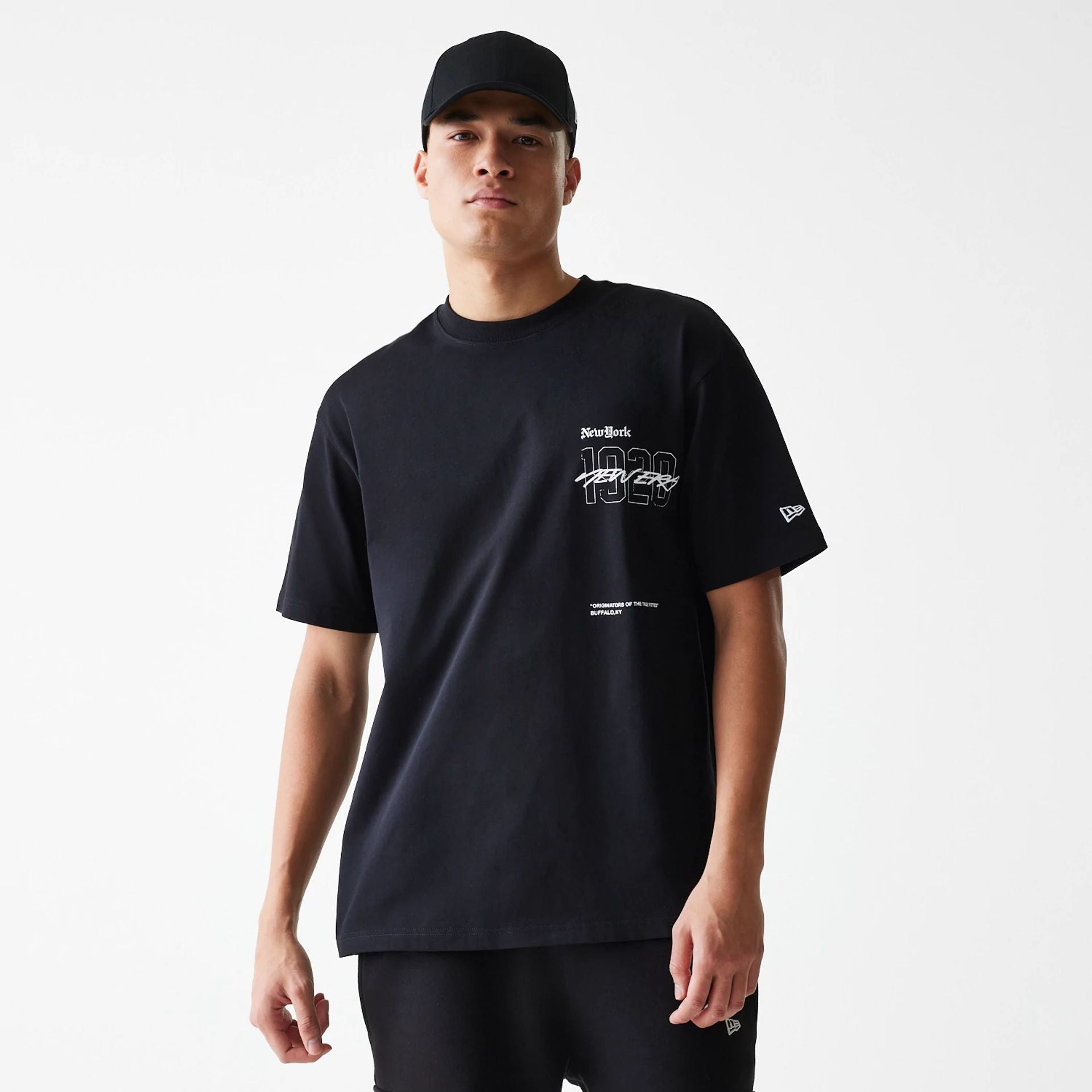 The Male model is wearing Ode To NY Black Oversized T-Shirt 1