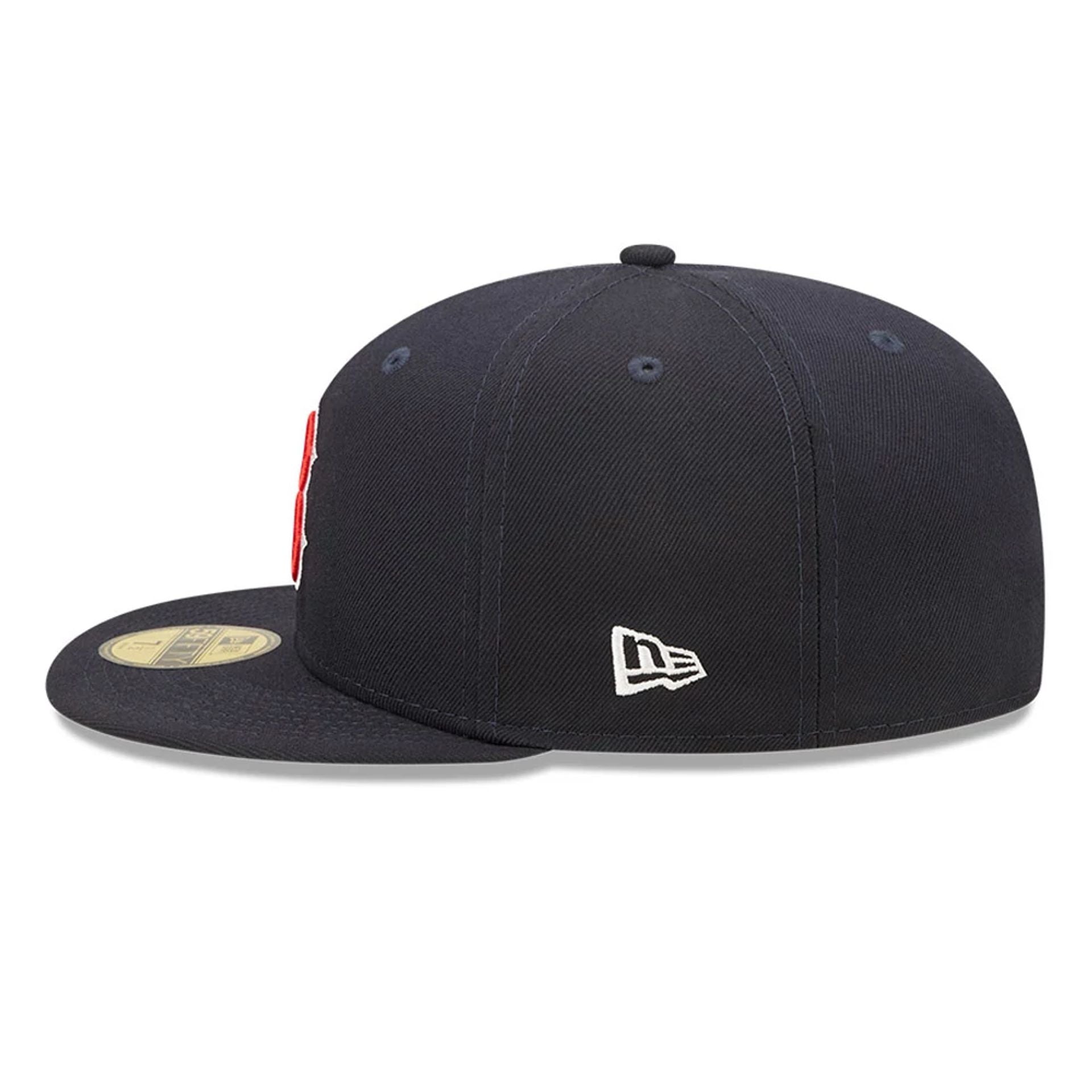 This is a Boston Red Sox Side Split Navy 59FIFTY Fitted Cap 5