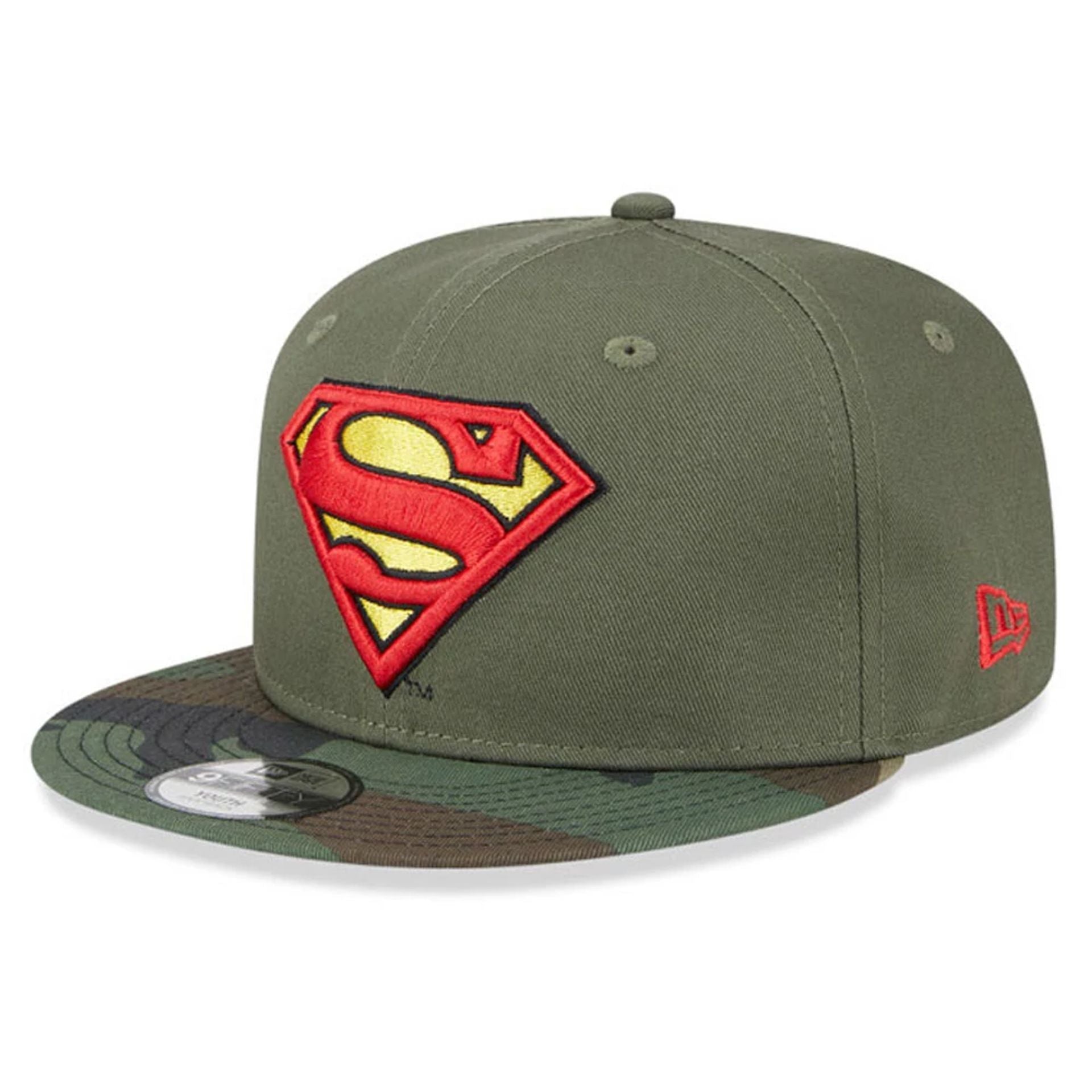 This is a Warner Brothers Superman Green Youth 9FIFTY Snapback Cap 1