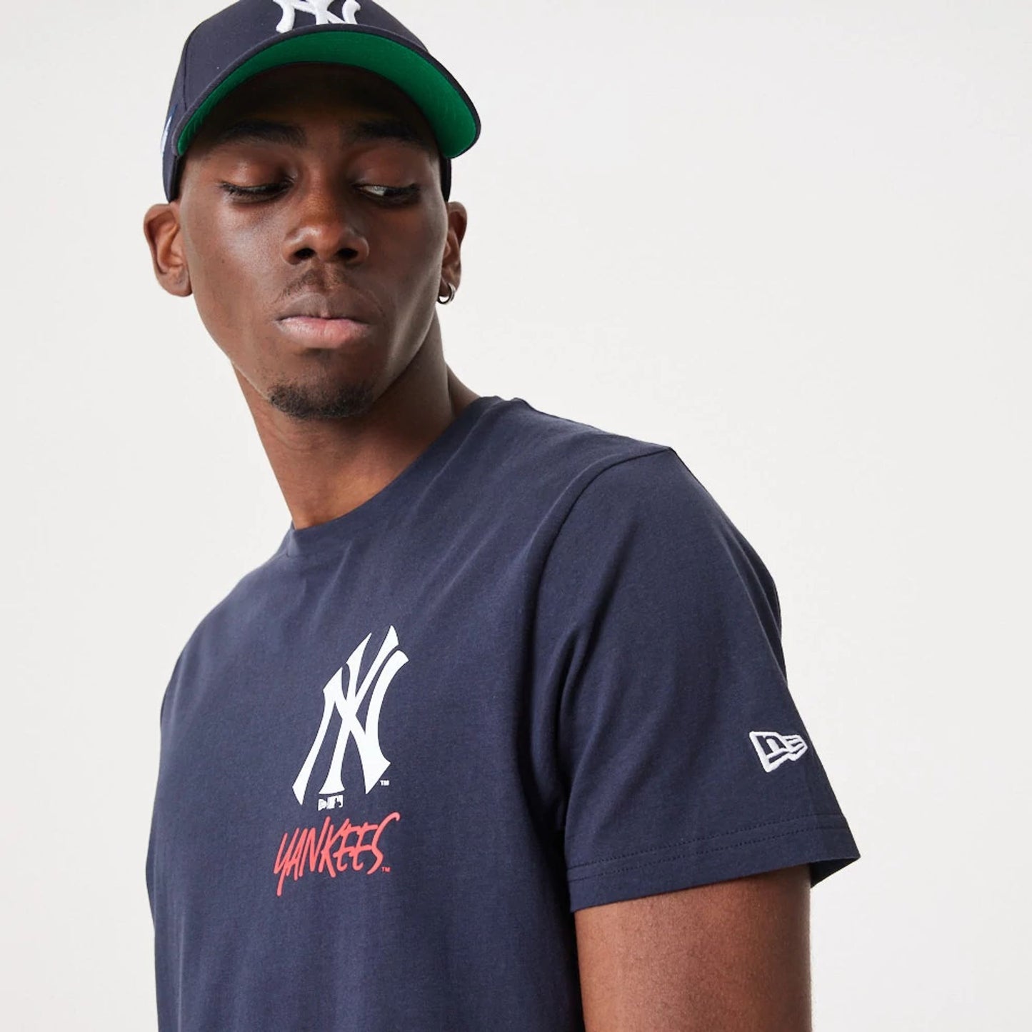 The Male model is wearing New York Yankees MLB Team Logo Graphic Navy T-Shirt 6