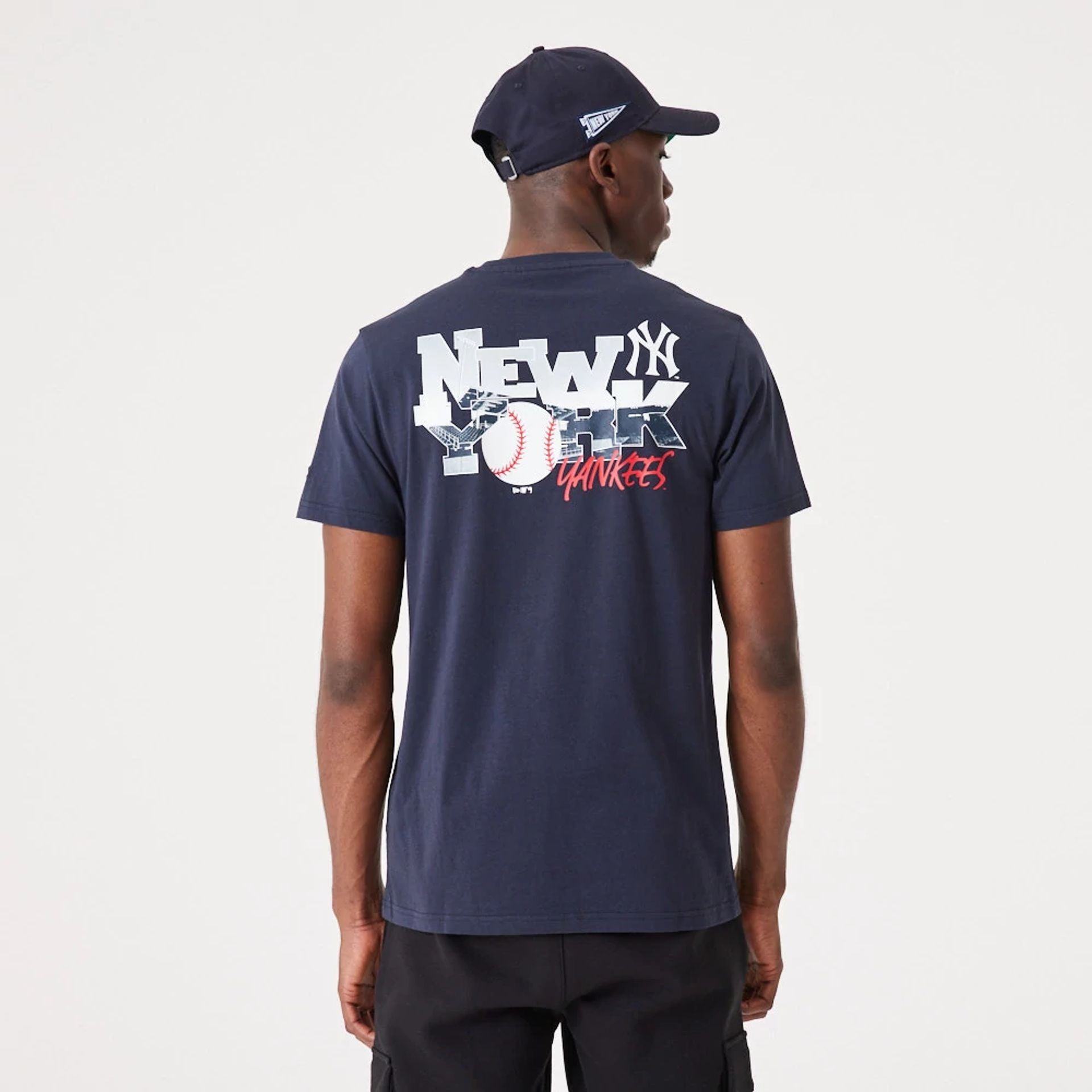 The Male model is wearing New York Yankees MLB Team Logo Graphic Navy T-Shirt 2