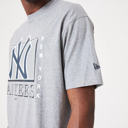 The Male model is wearing New York Yankees MLB Team Wordmark Grey Oversized T-Shirt 5