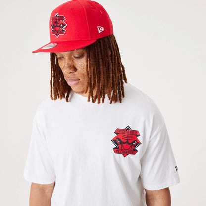 The Male model is wearing Chicago Bulls NBA Championship White Oversized T-Shirt 6