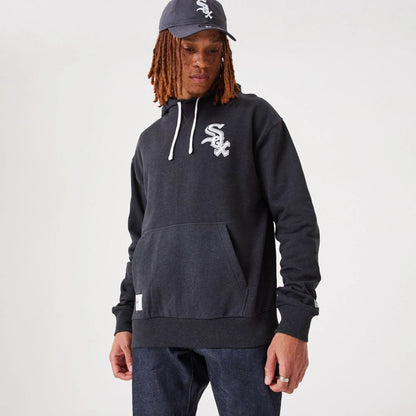 The Male model is wearing Chicago White Sox MLB Heritage Medium Grey Oversized Hoodie 3