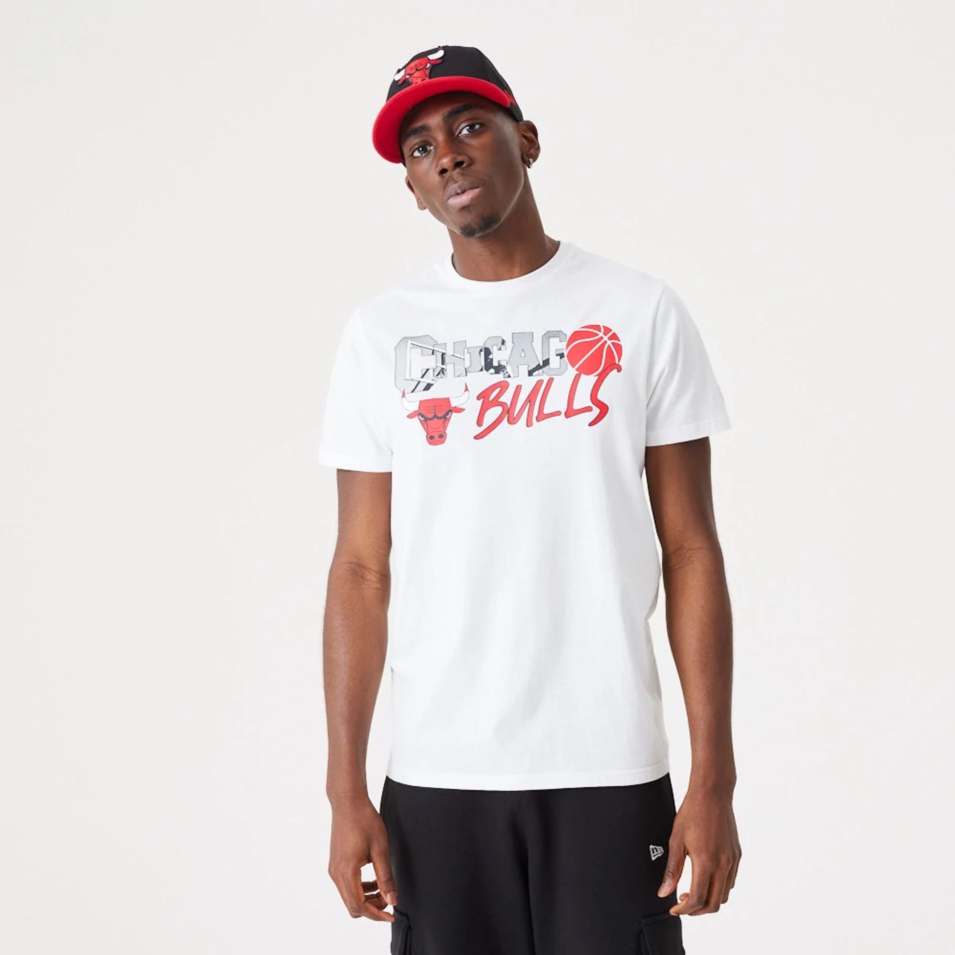 The Male model is wearing Chicago Bulls NBA Infill Graphic White T-Shirt 1