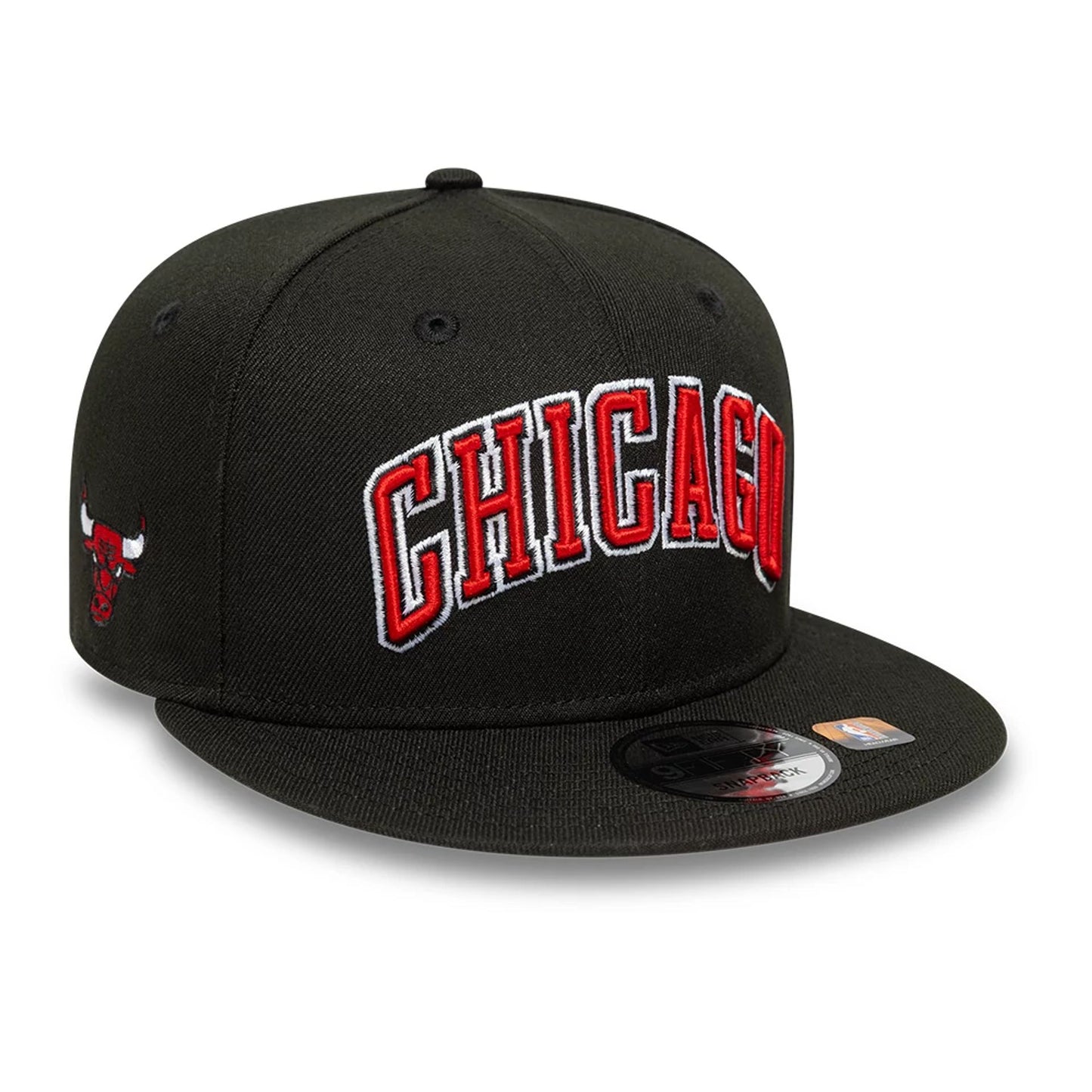 This is a Chicago Bulls NBA Statement Black 9FIFTY Snapback Cap 1