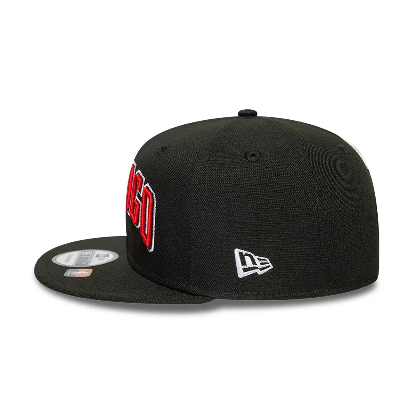 This is a Chicago Bulls NBA Statement Black 9FIFTY Snapback Cap 7