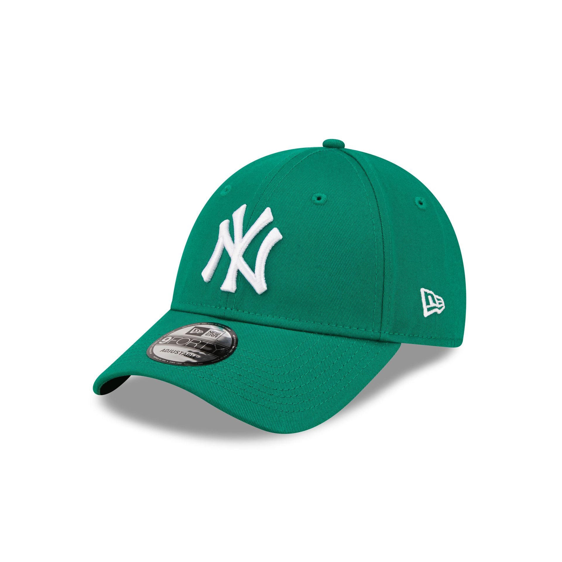 This is a New York Yankees Womens League Essential Green 9FORTY Adjustable Cap 1