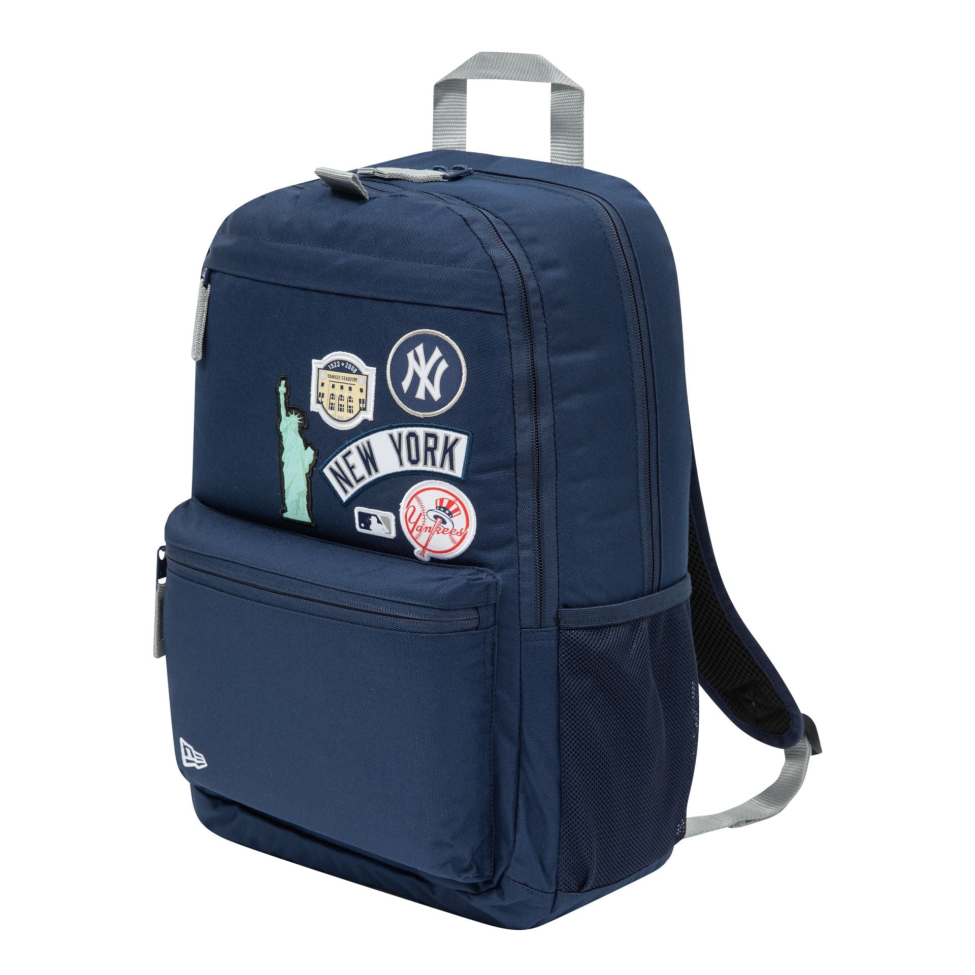 This is a New York Yankees MLB Patch Navy Delaware Backpack 1