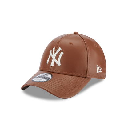 This is a MLB Leather New York Yankees Dark Brown 9FORTY Adjustable Cap 3