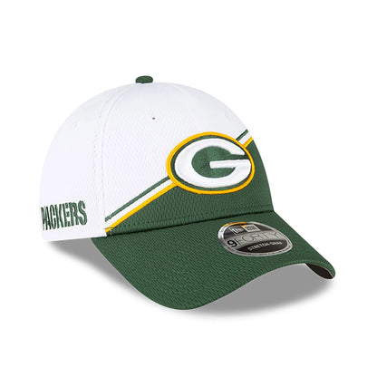 This is a Green Bay Packers NFL Sideline 2023 White 9FORTY Stretch Snap Cap 4