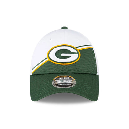 This is a Green Bay Packers NFL Sideline 2023 White 9FORTY Stretch Snap Cap 3