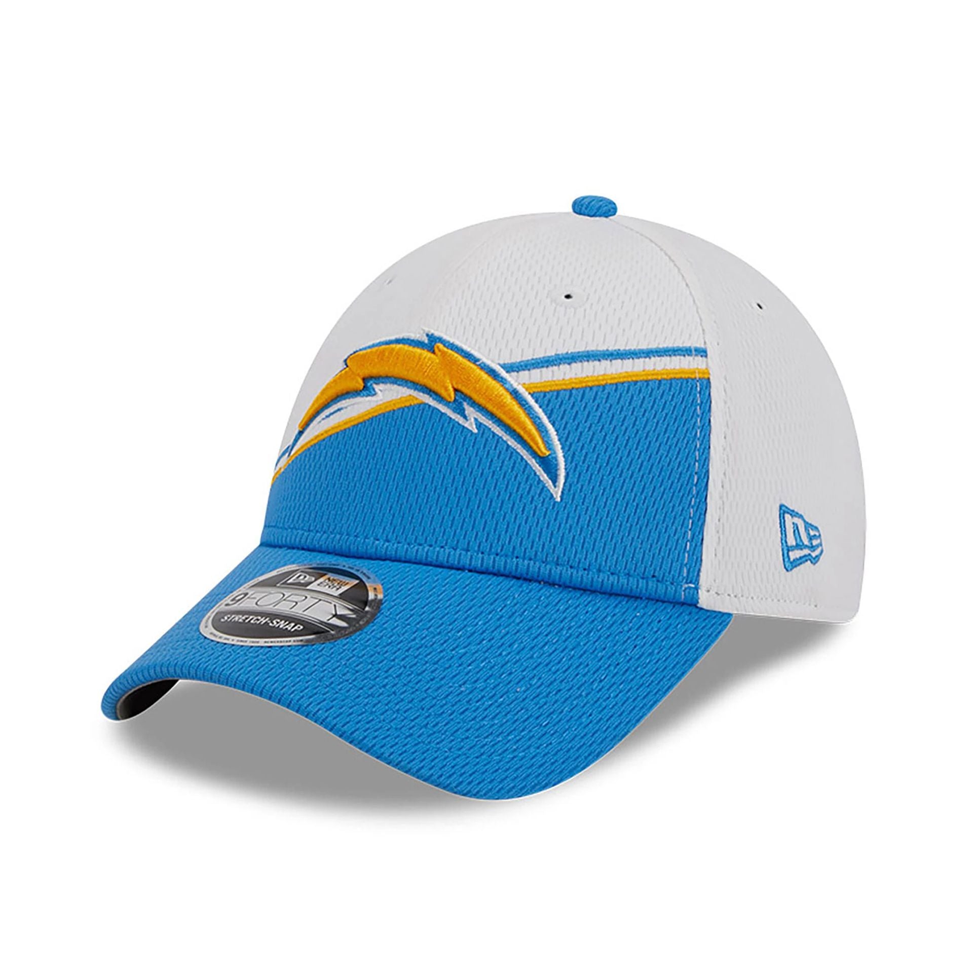 This is a LA Chargers NFL Sideline 2023 White 9FORTY Stretch Snap Cap 1