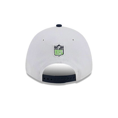 This is a Seattle Seahawks NFL Sideline 2023 White 9FORTY Stretch Snap Cap 6