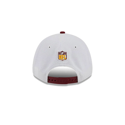 This is a Washington Commanders NFL Sideline 2023 White 9FORTY Stretch Snap Cap 6