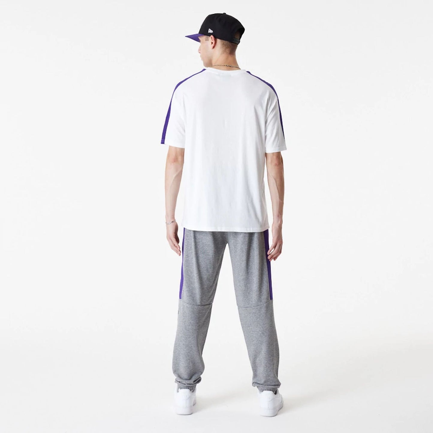 The Male model is wearing LA Lakers NBA Colour Block White Oversized T-Shirt 3