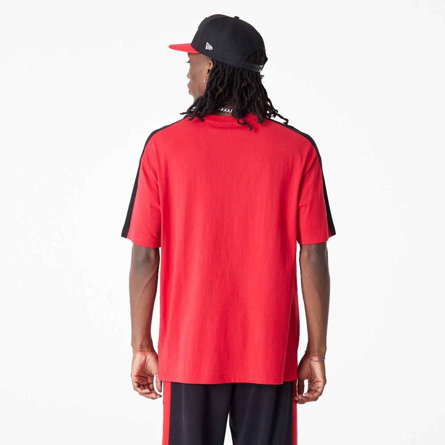 The Male model is wearing Chicago Bulls NBA Colour Block Red Oversized T-Shirt 4