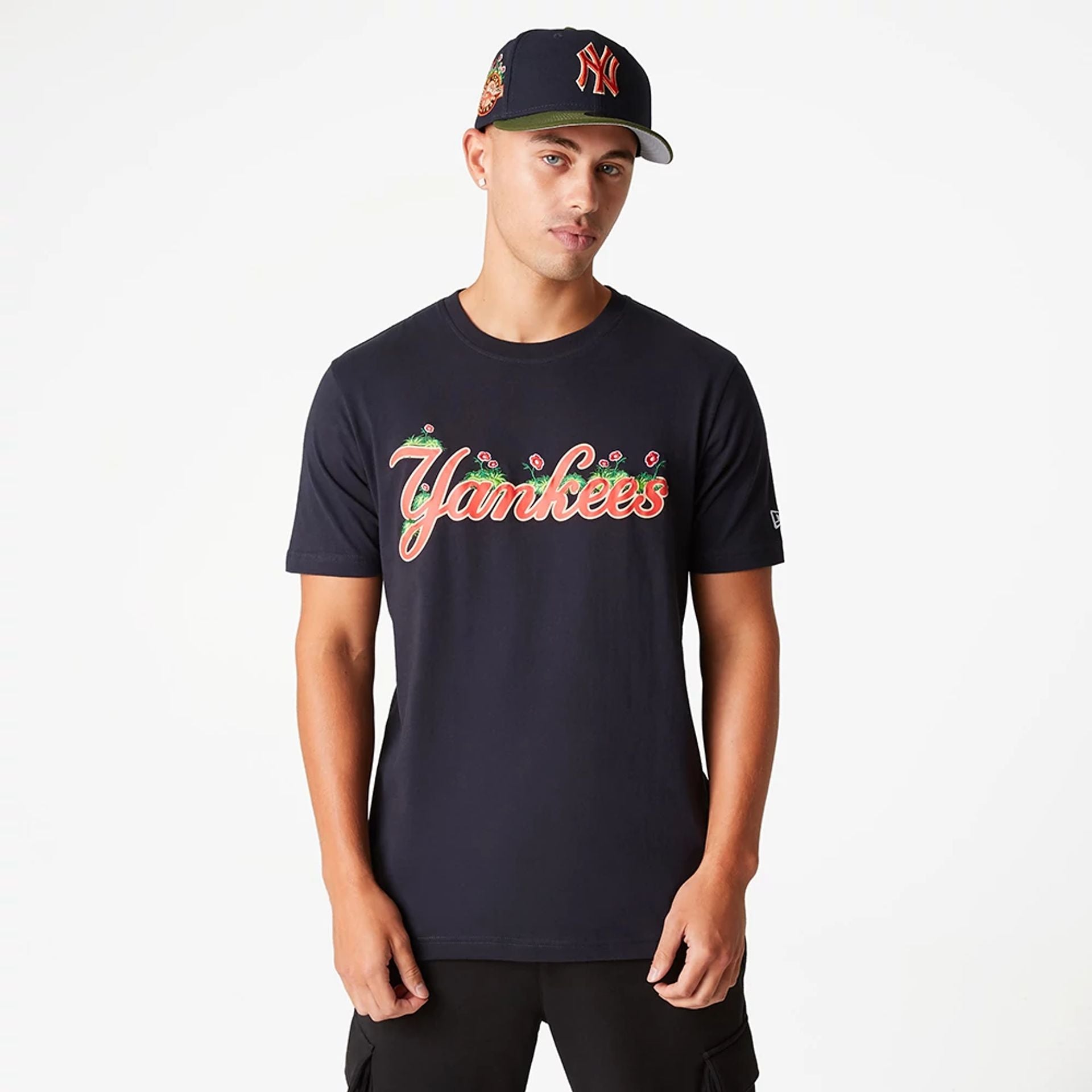 The Male model is wearing New York Yankees MLB Hook Up Navy T-Shirt 1