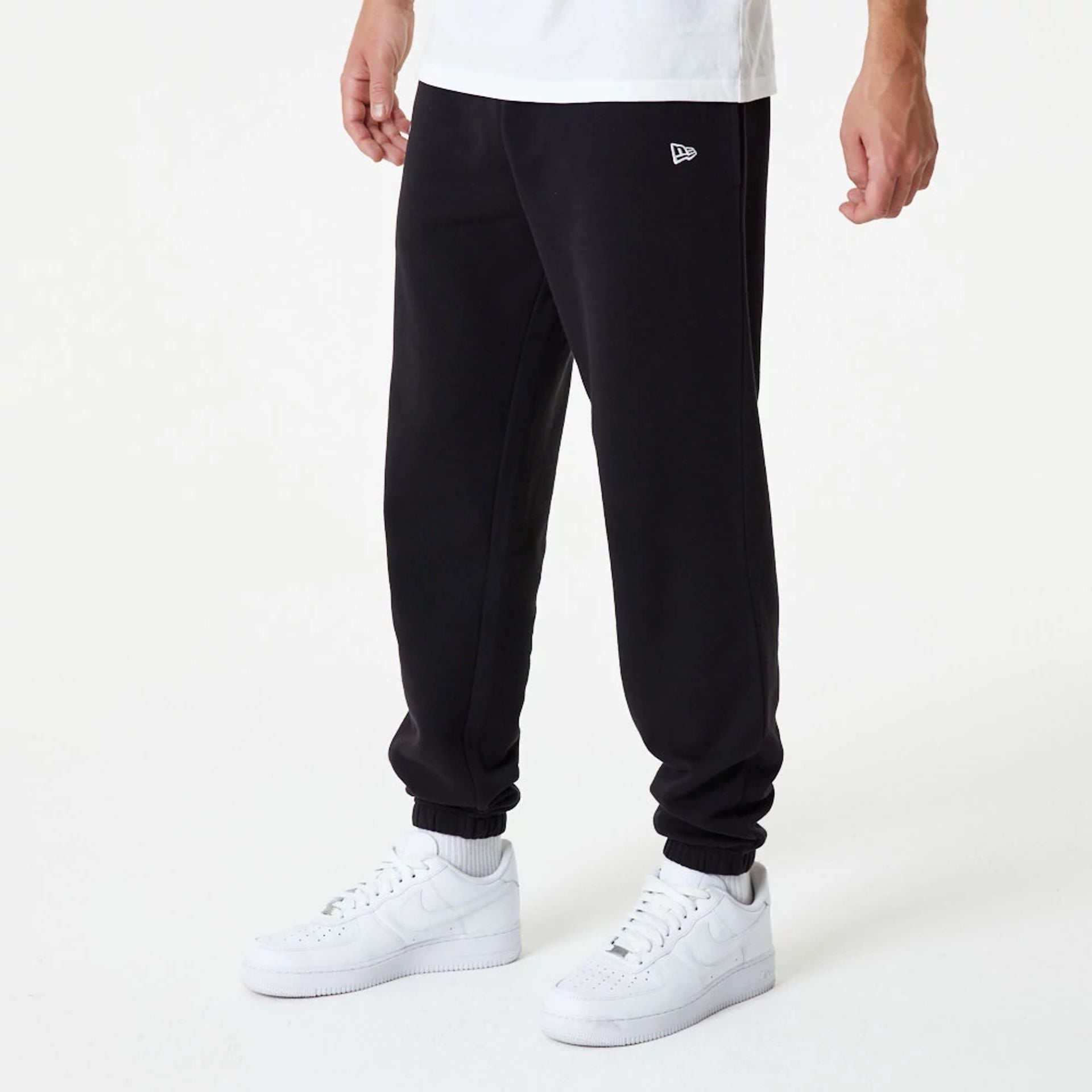 The Male model is wearing New York Yankees MLB Essential Black Joggers 2