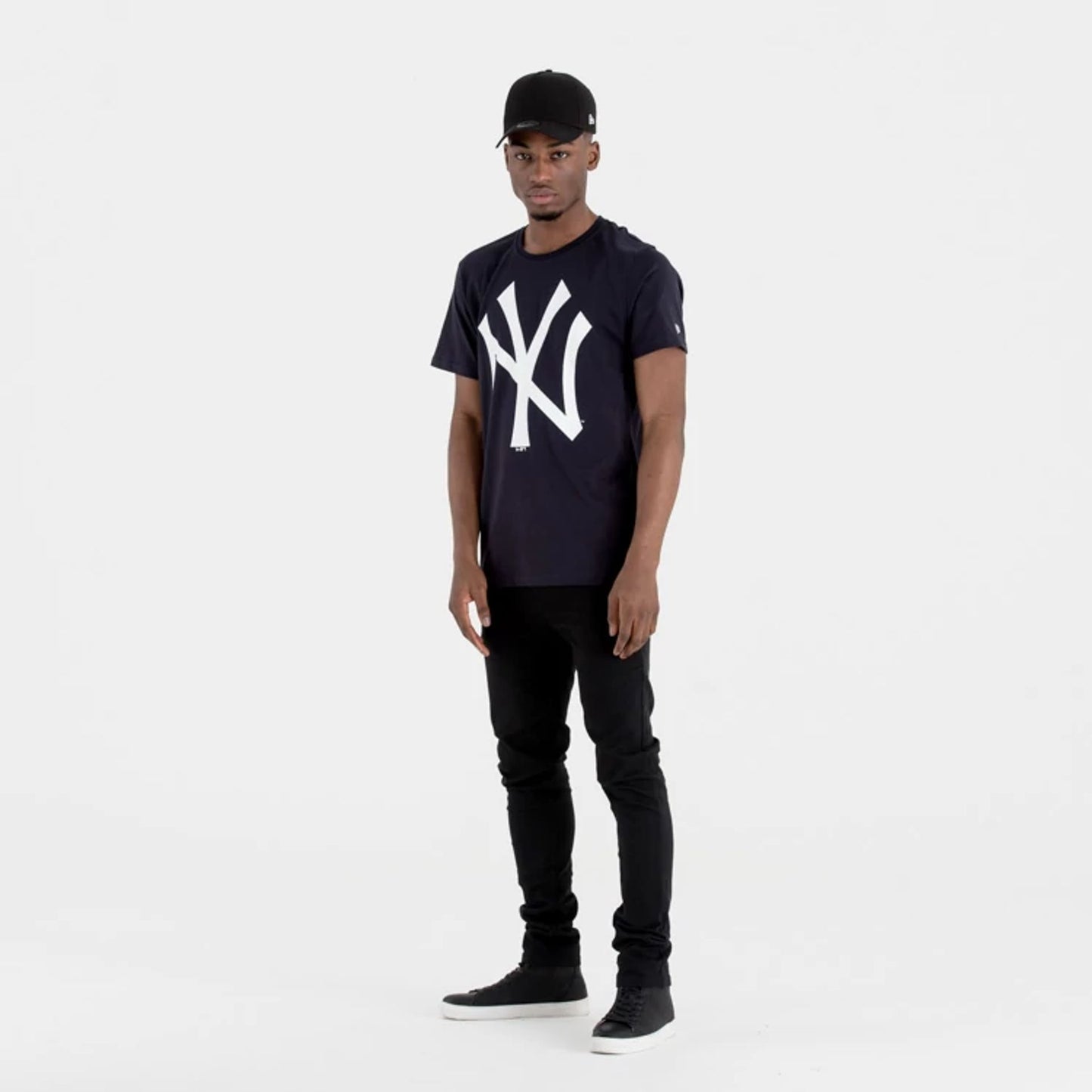 The Male model is wearing New York Yankees MLB Regular Navy T-Shirt 6