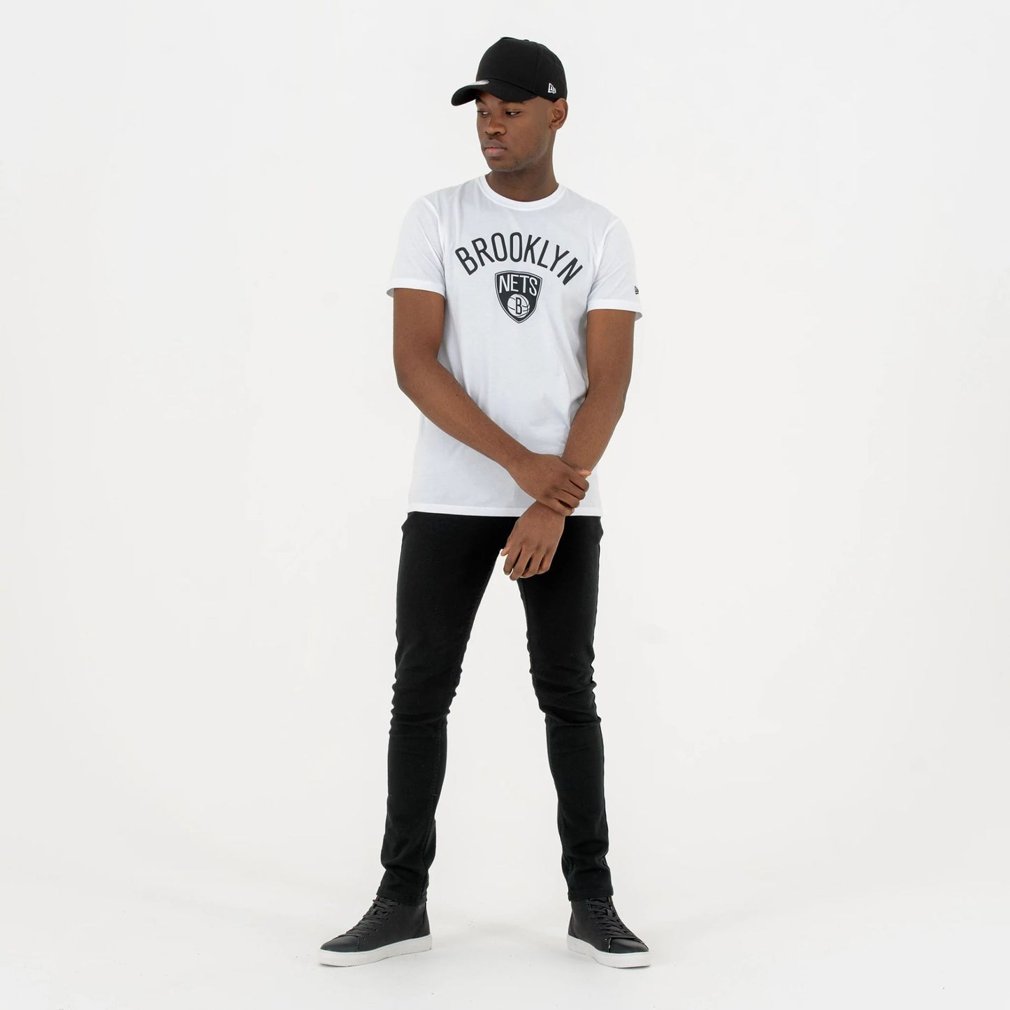 The Male model is wearing Brooklyn Nets NBA Regular White T-Shirt 5