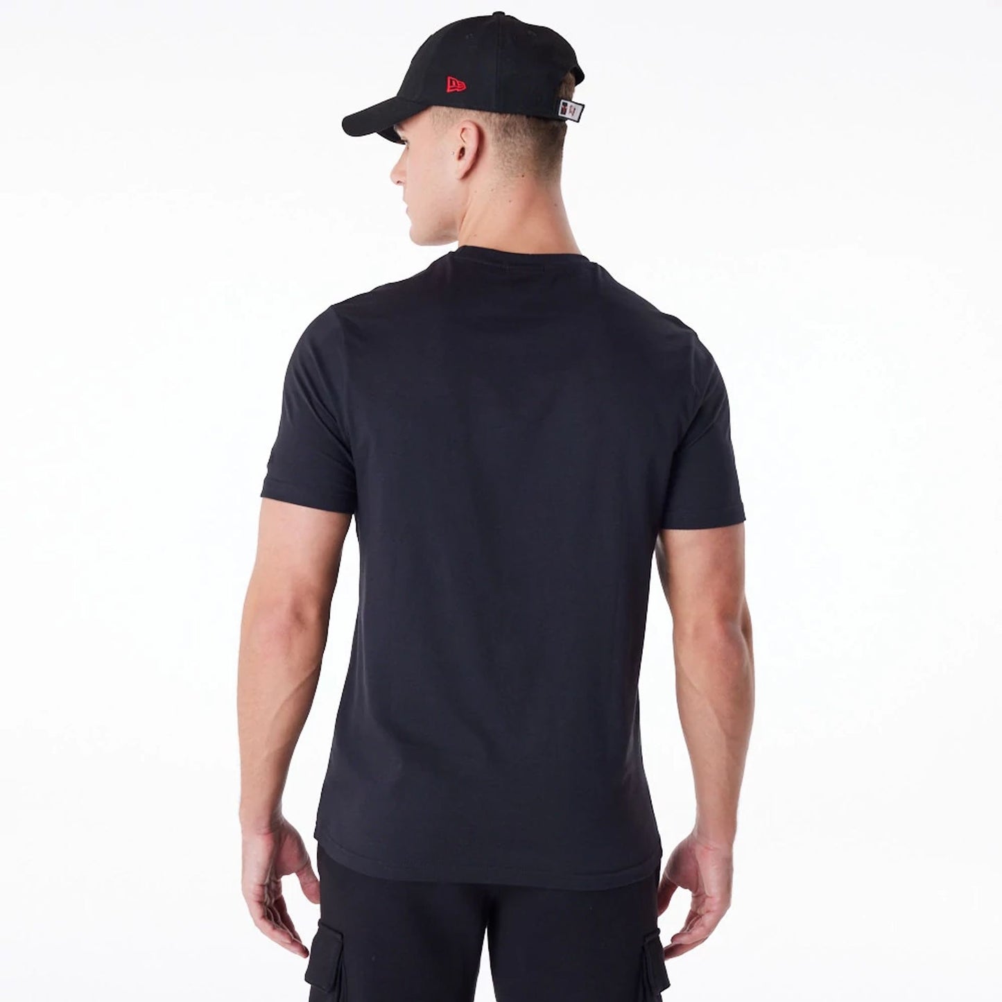 The Male model is wearing Chicago Bulls NBA Regular Black On Black T-Shirt 6