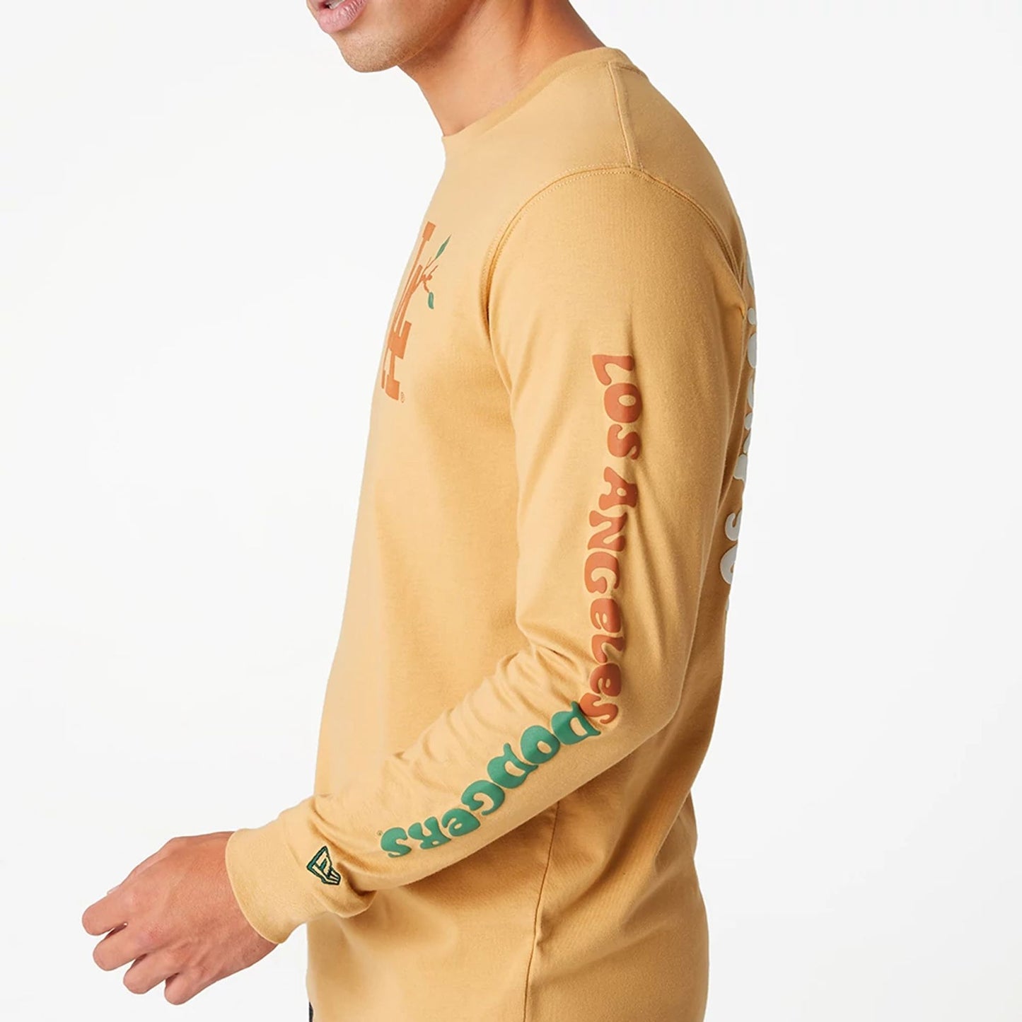 The Male model is wearing LA Dodgers Camp Beige Long Sleeve T-Shirt 5