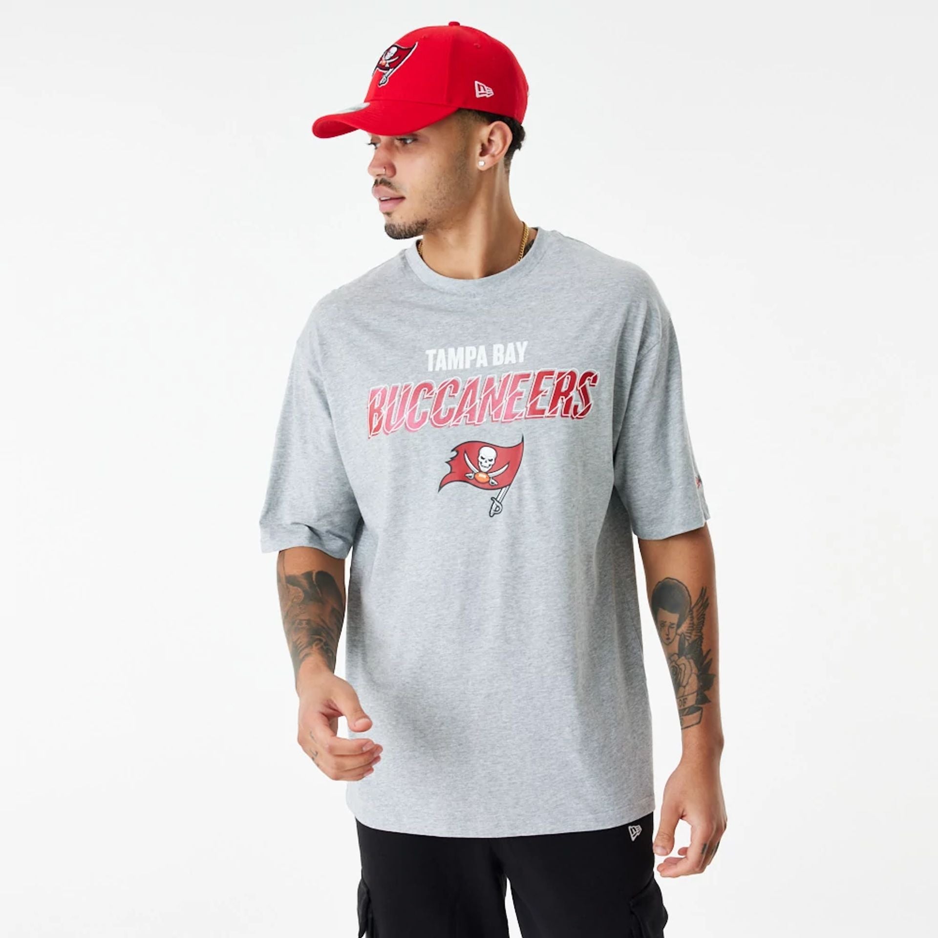 The Male model is wearing Tampa Bay Buccaneers NFL Script Graphic Grey Oversized T-Shirt 6