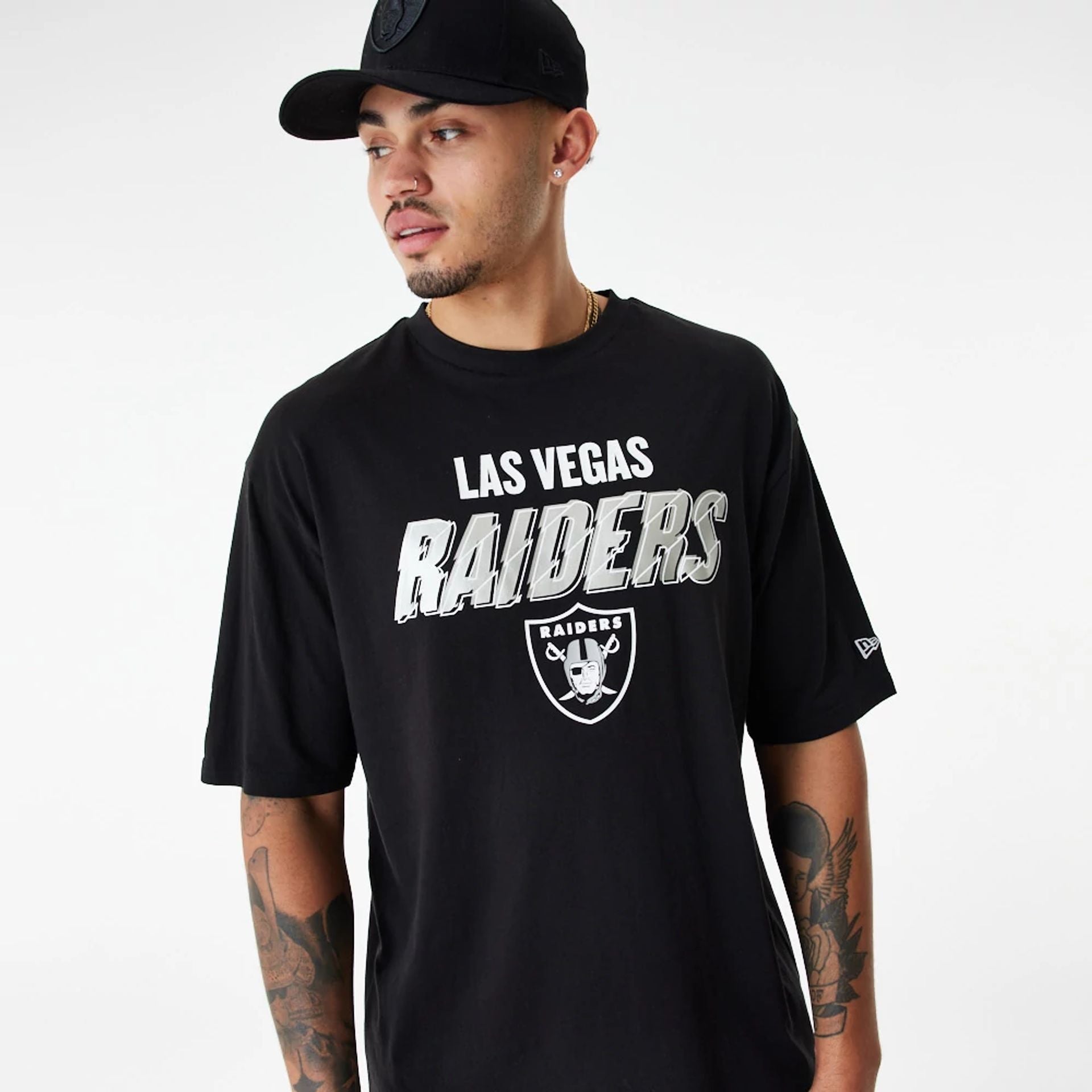 The Male model is wearing Las Vegas Raiders NFL Script Graphic Black Oversized T-Shirt 5