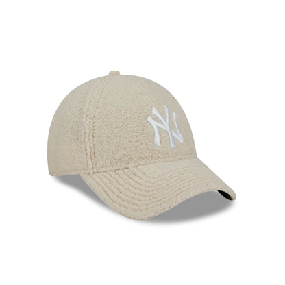 This is a New York Yankees Teddy Stone 9FORTY Adjustable Cap 3