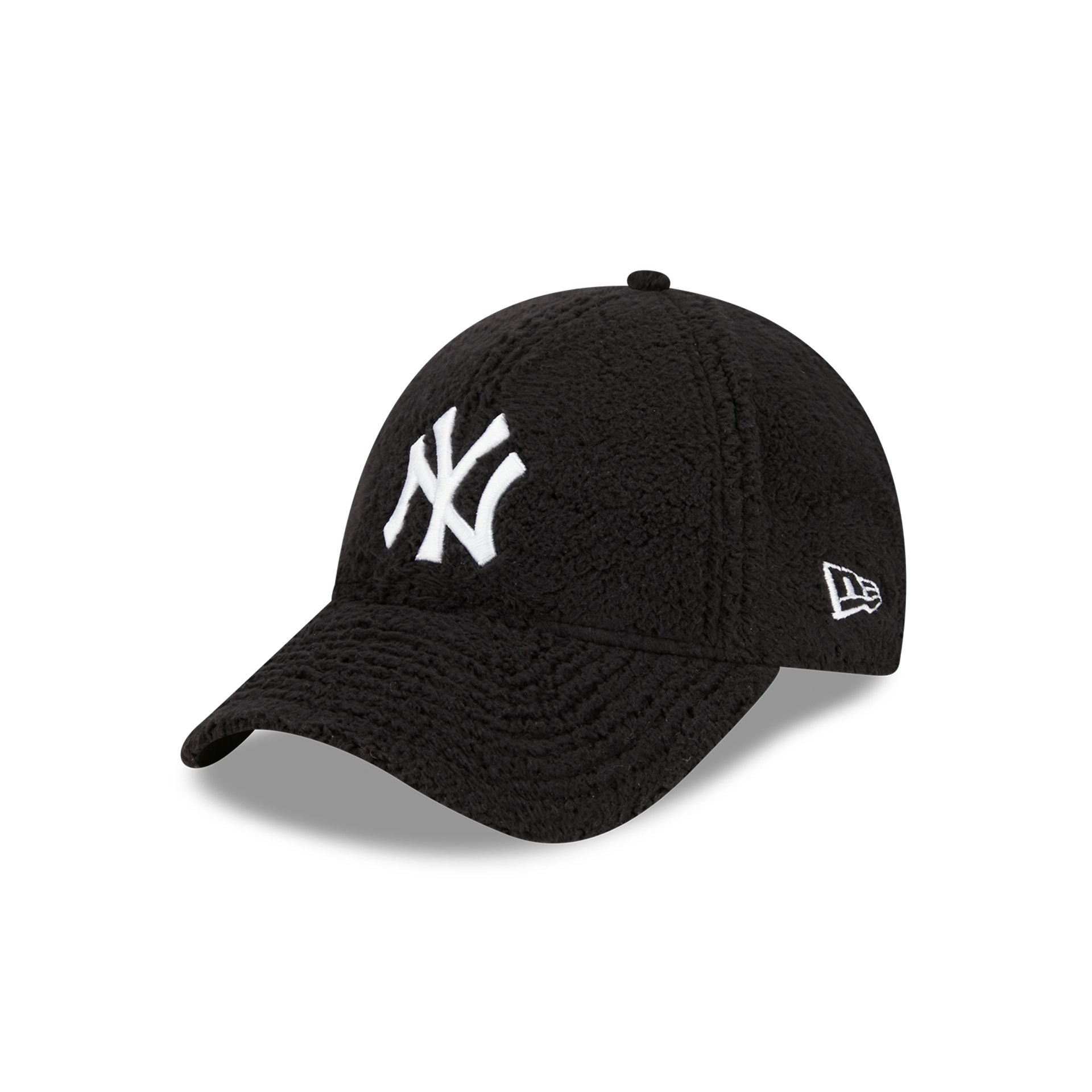 This is a New York Yankees Teddy Black 9FORTY Adjustable Cap 1