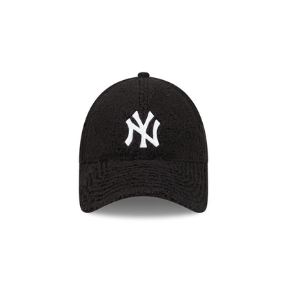 This is a New York Yankees Teddy Black 9FORTY Adjustable Cap 2