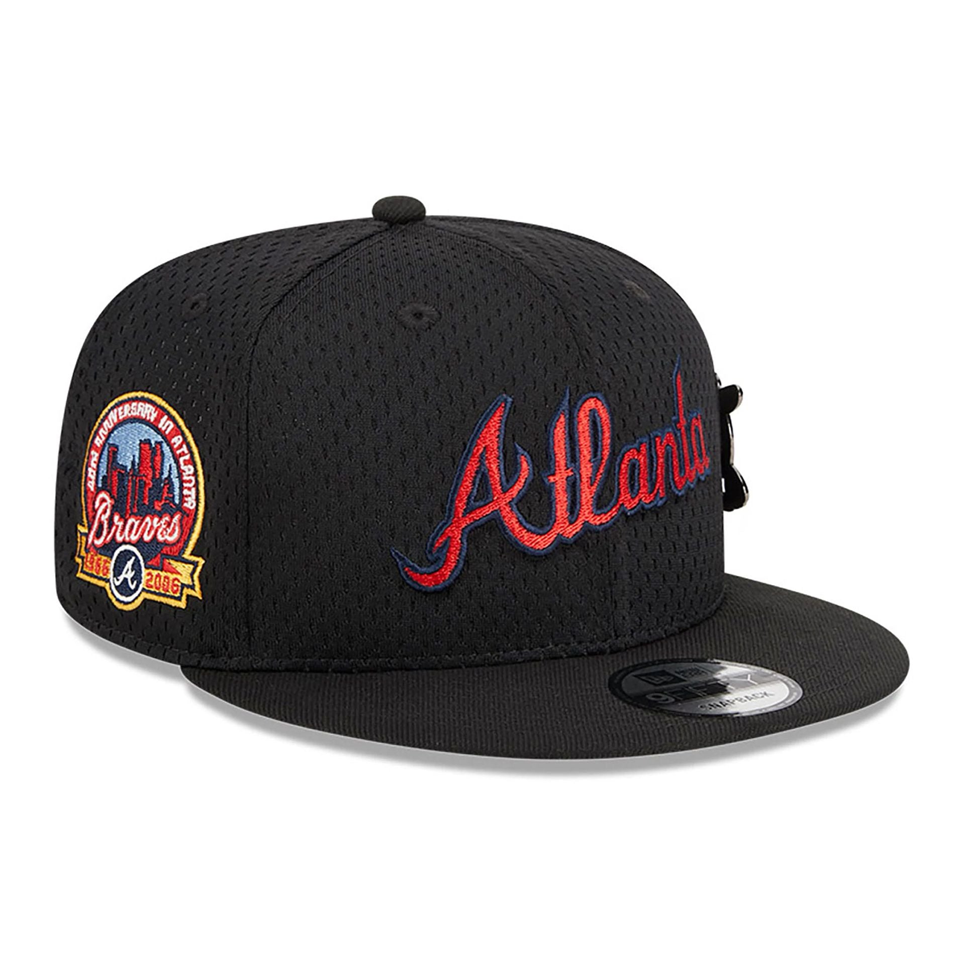 This is a Atlanta Braves Post-Up Pin Black 9FIFTY Adjustable Cap 1